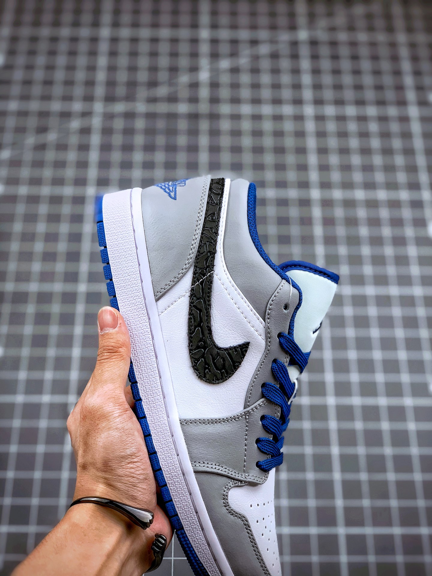 200 核心主推   Air Jordan 1 Low 独立日 狼灰 553558-103