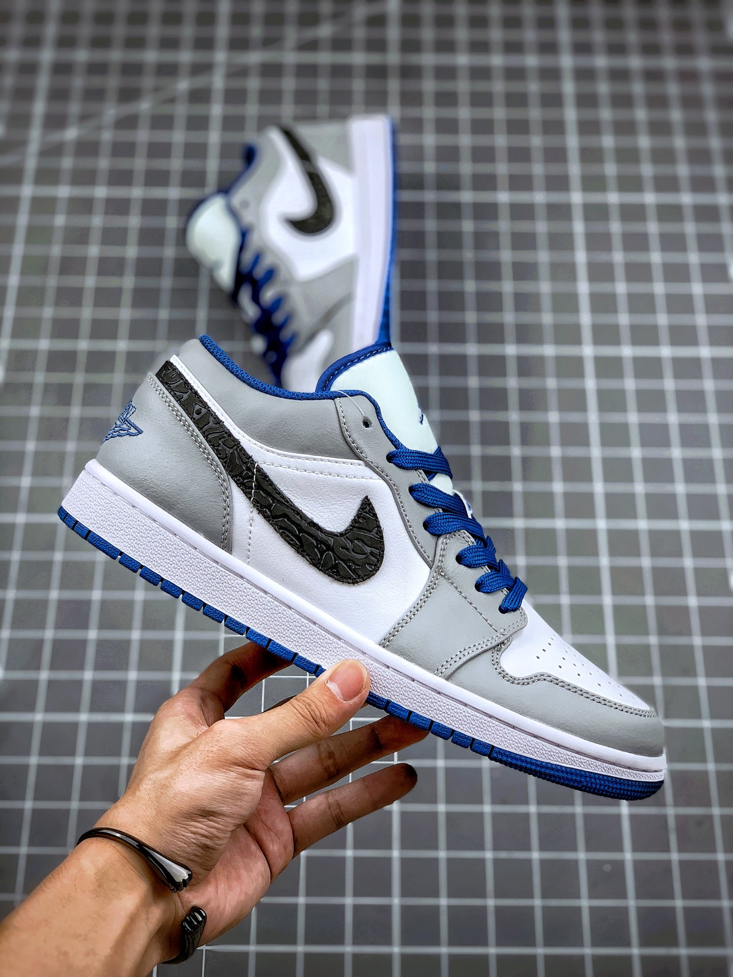 200 核心主推   Air Jordan 1 Low 独立日 狼灰 553558-103