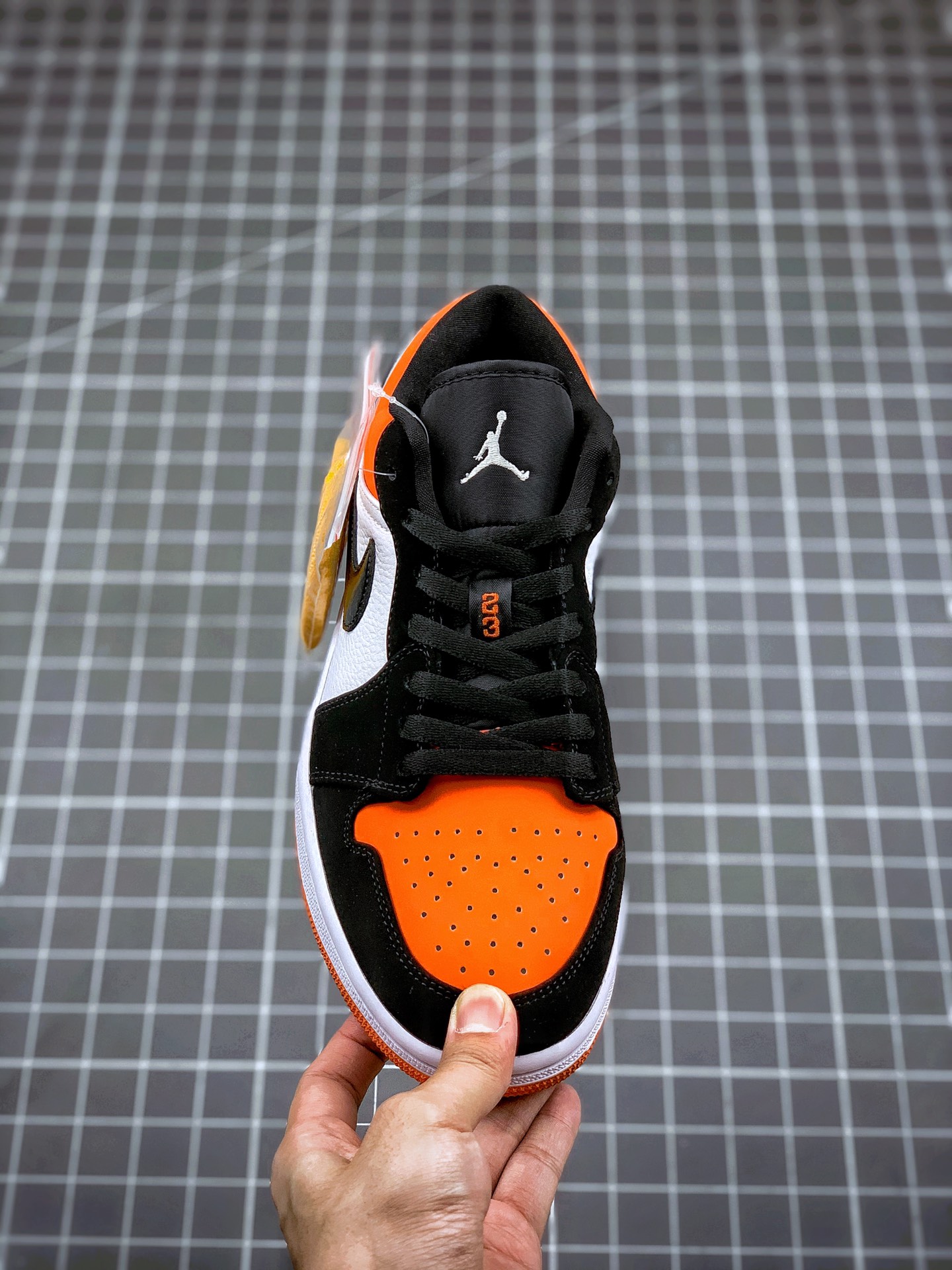 200  Air Jordan 1 Low 扣碎篮板 553558-128