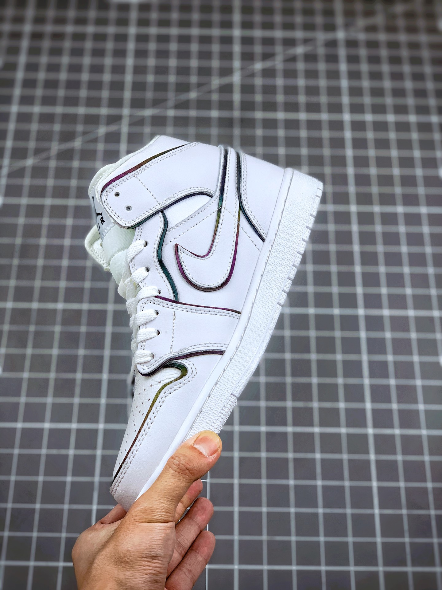 250 核心主推   Air Jordan 1 Mid 白黑3M镭射 天猫外贸客户订单