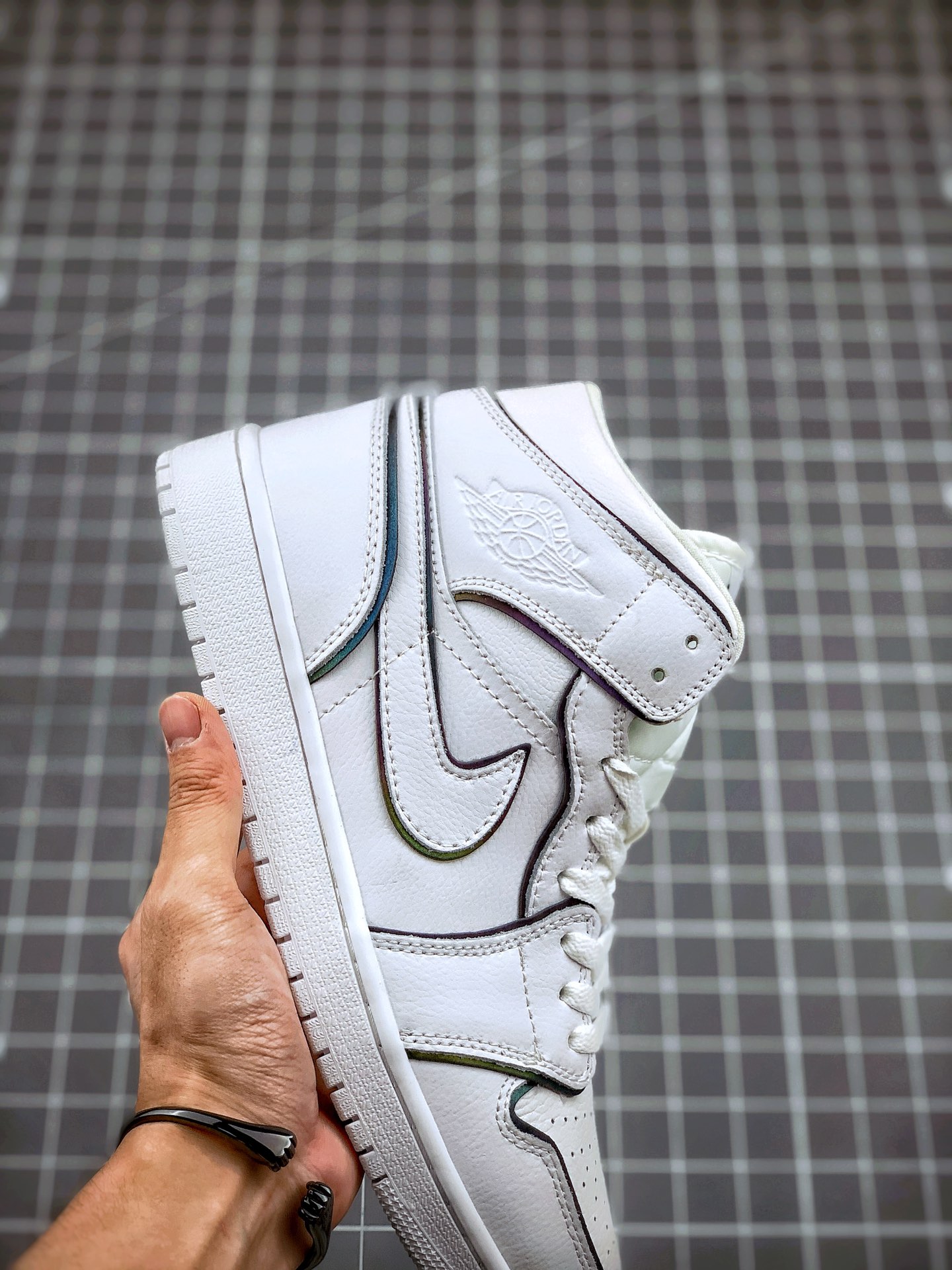 250 核心主推   Air Jordan 1 Mid 白黑3M镭射 天猫外贸客户订单