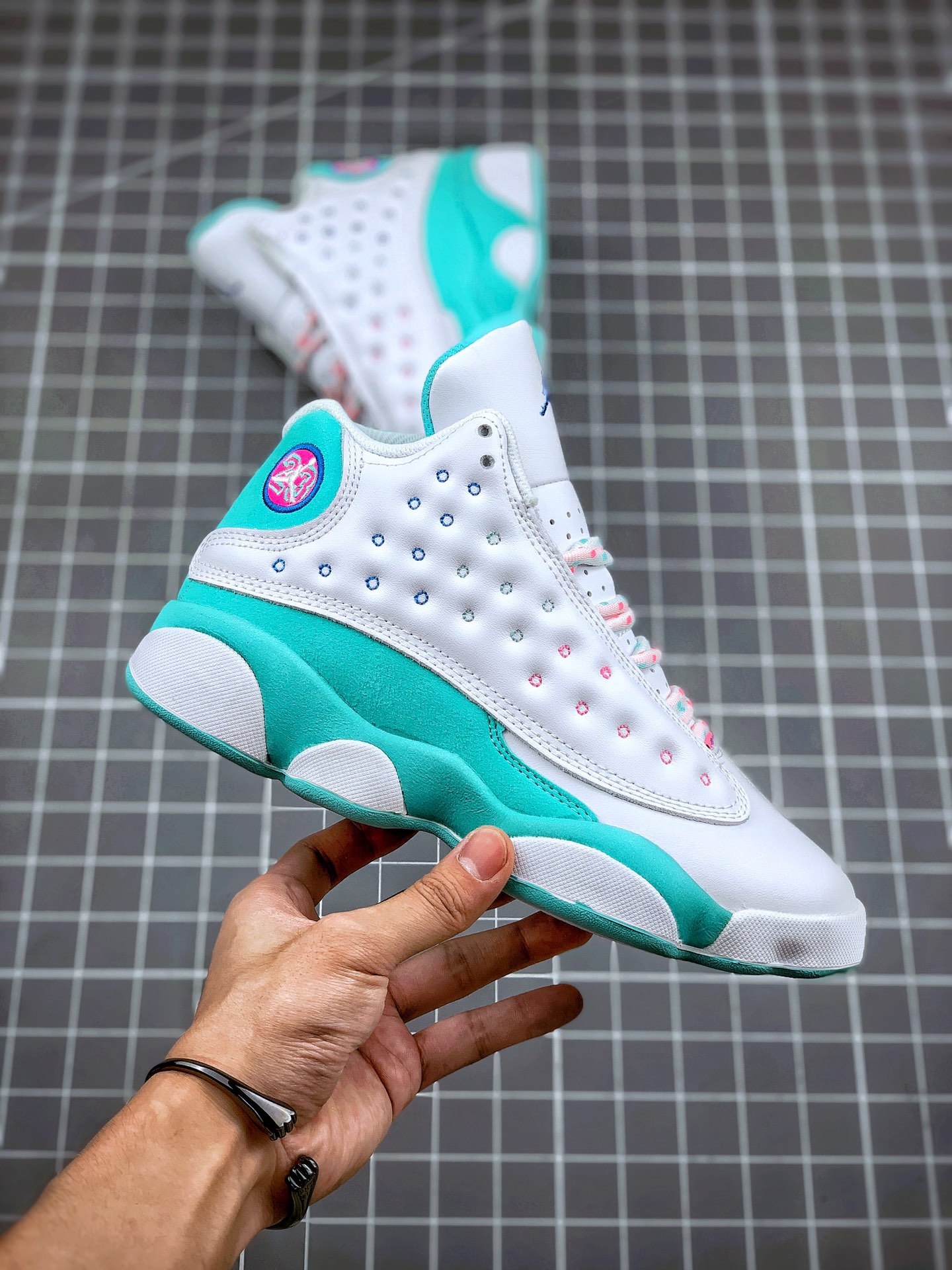 300 Air Jordan 13 ”Aurora Green” （GS）  13彩蛋出货 绝对的女神专属439358-100