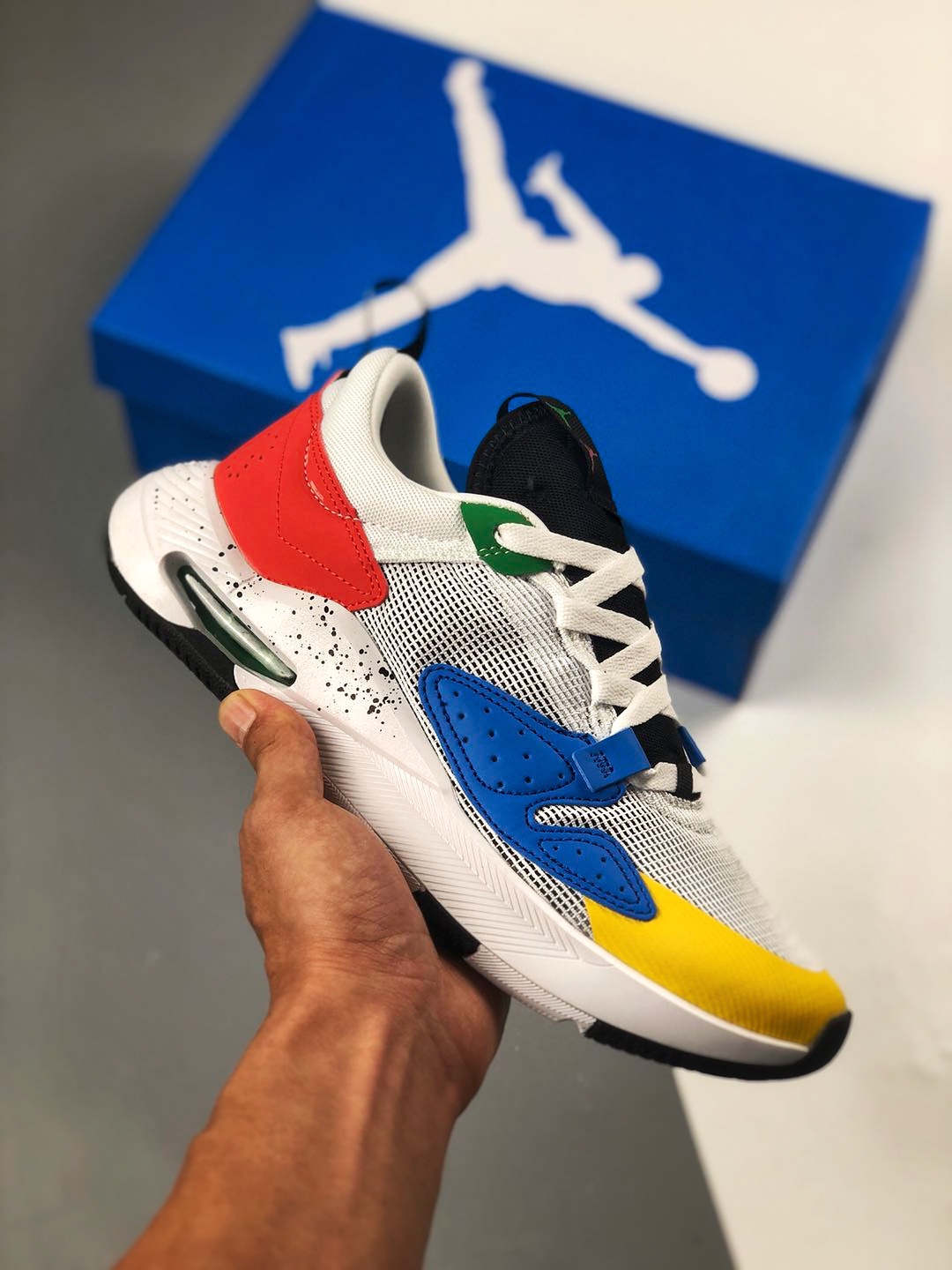 Apoyo contra reembolso Fragment x Jordan Air Cadence, colaboración con parte superior de gamuza y malla de ingeniería, …