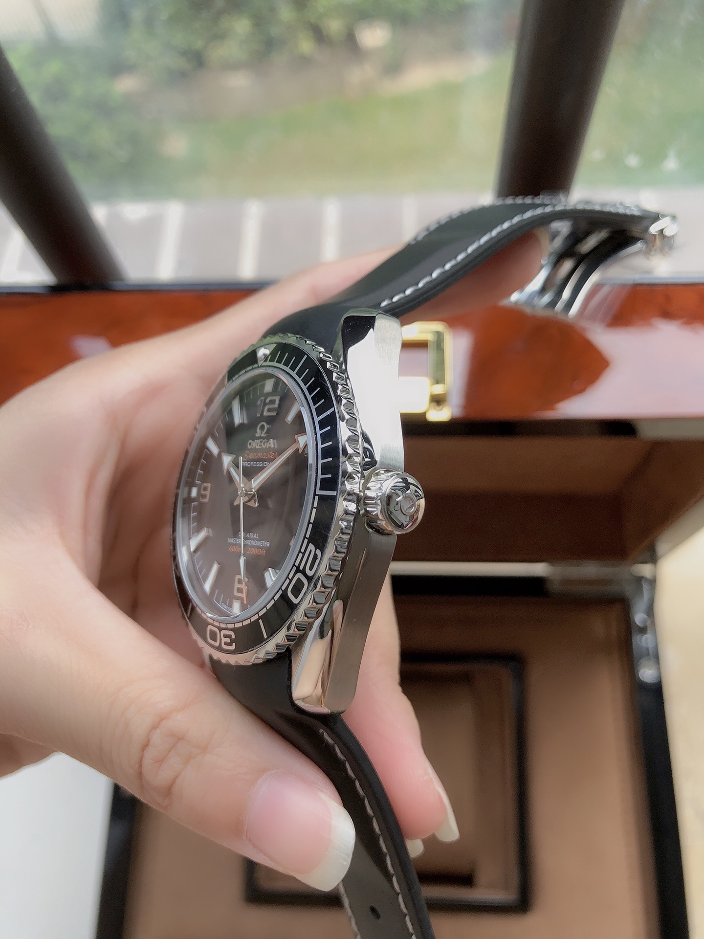 OMEGA欧米茄 海洋600米自動機械腕時計 43.5mm