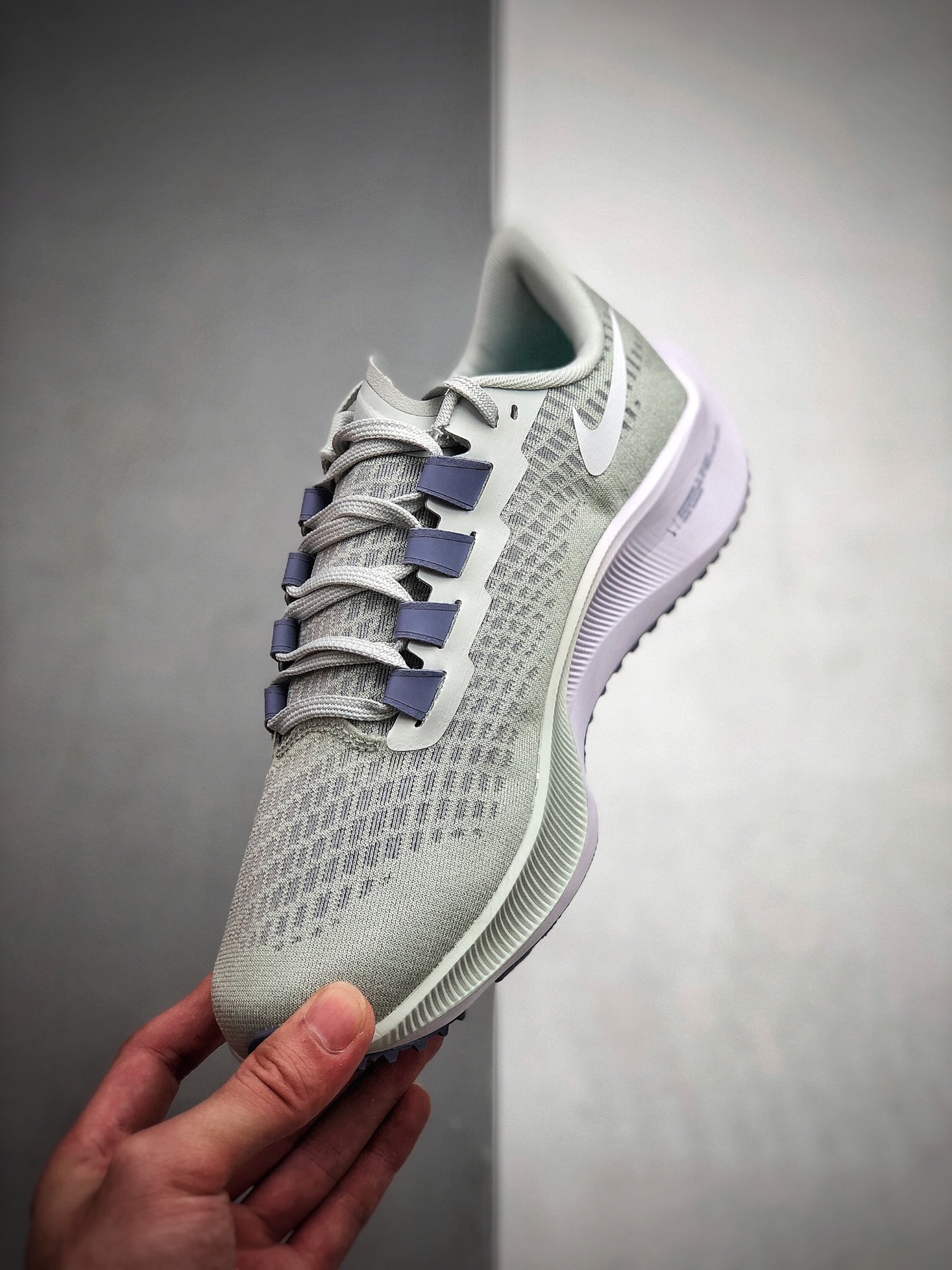 180 公司级耐克NIKE Zoom Pegasus 37 登月37代  透气缓震疾速跑鞋 BQ9647-008