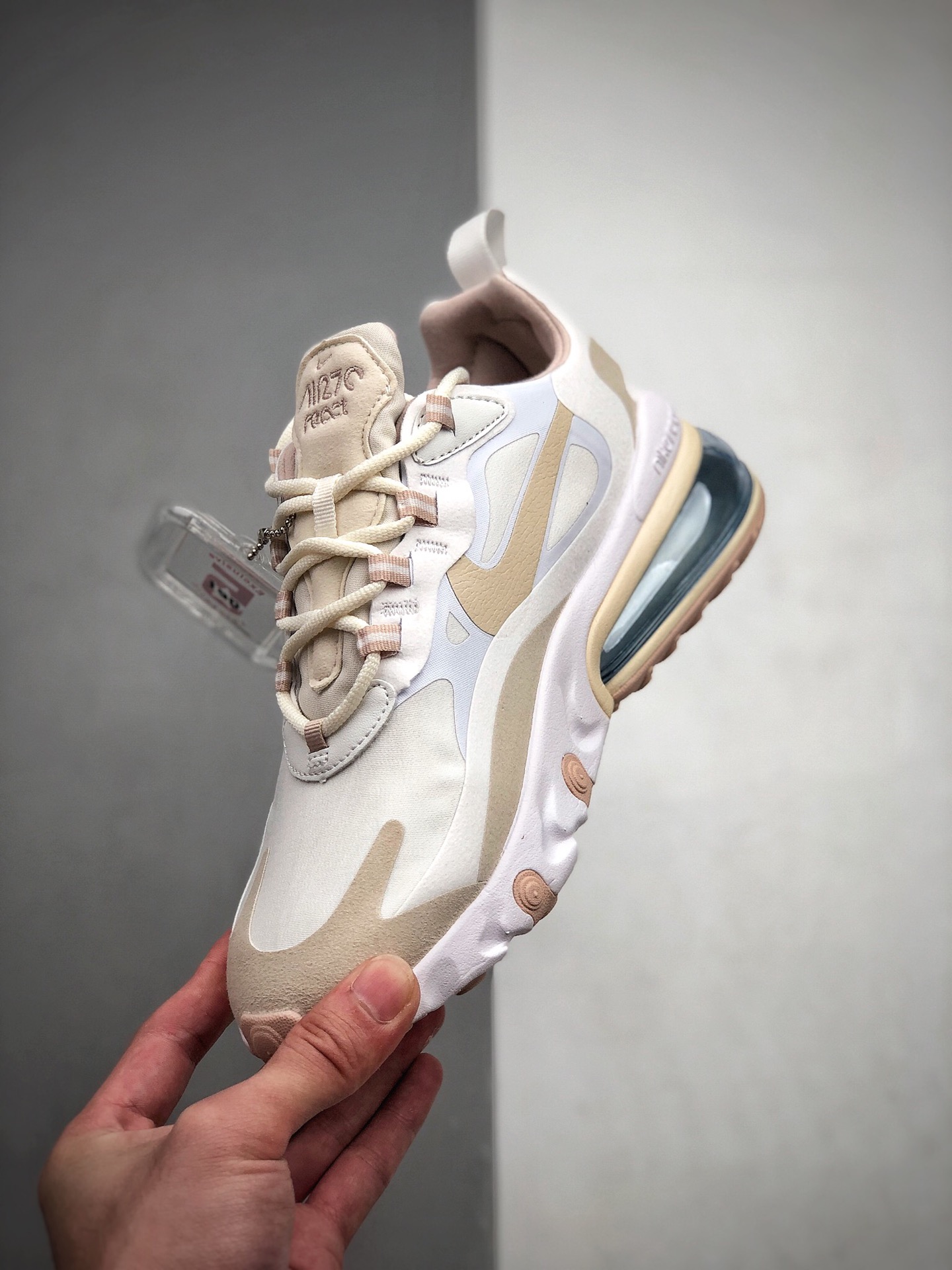 180 耐克 Nike React Air Max 270 React 高桥盾网纱系列 机能半气垫跑步鞋 CJ0619-102
