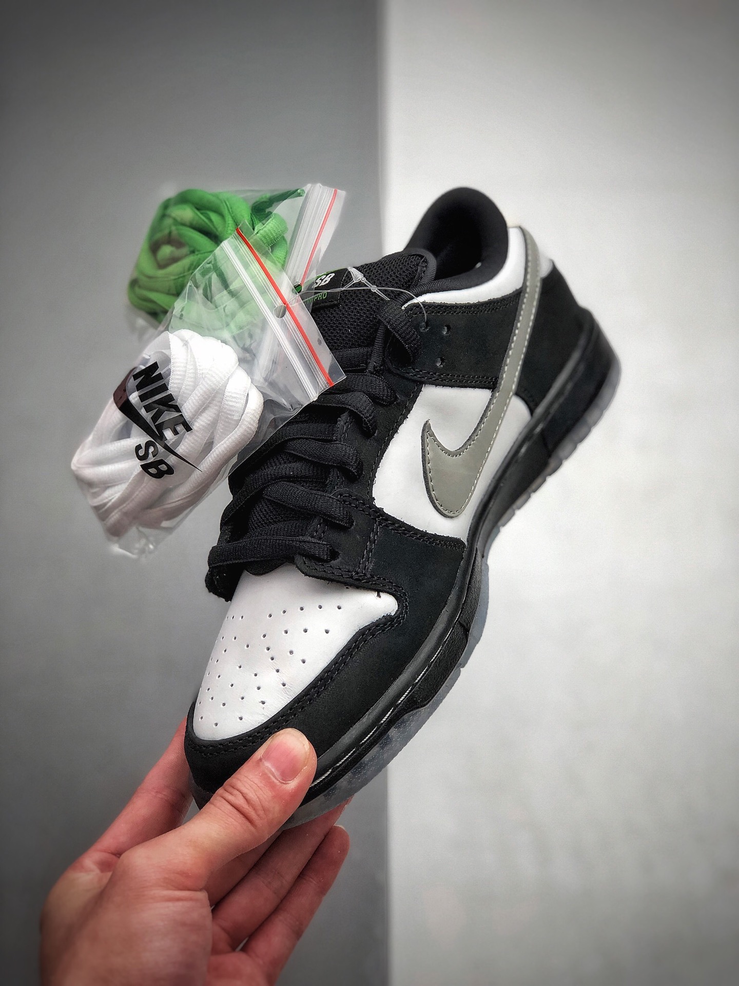 460 Jeff Staple x Nike SB Dunk Low ”Pigeon”扣篮系列低帮经典百搭休闲运动板鞋“黑白熊猫鸽子”BV1310-013