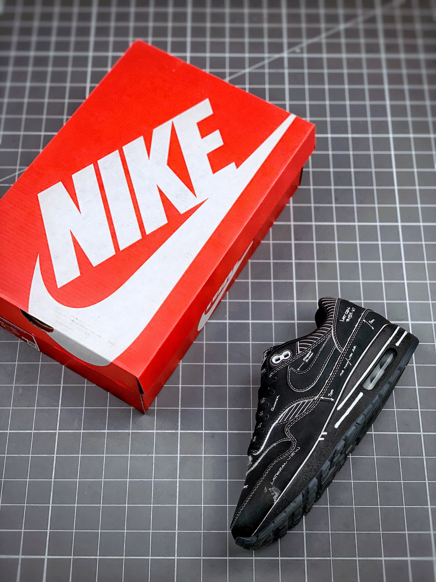 200 Max1 Atmos x Air Max 1 Animal Pack 3.0  联名手稿复古气垫 CJ4286-001