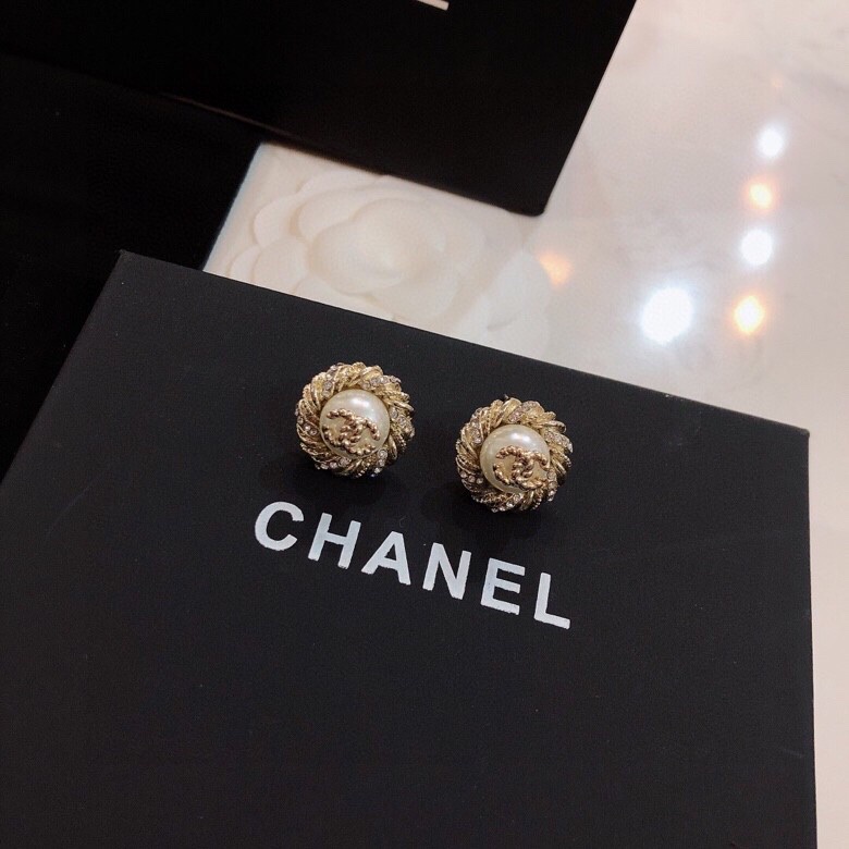 Chanel Серьги гвоздики