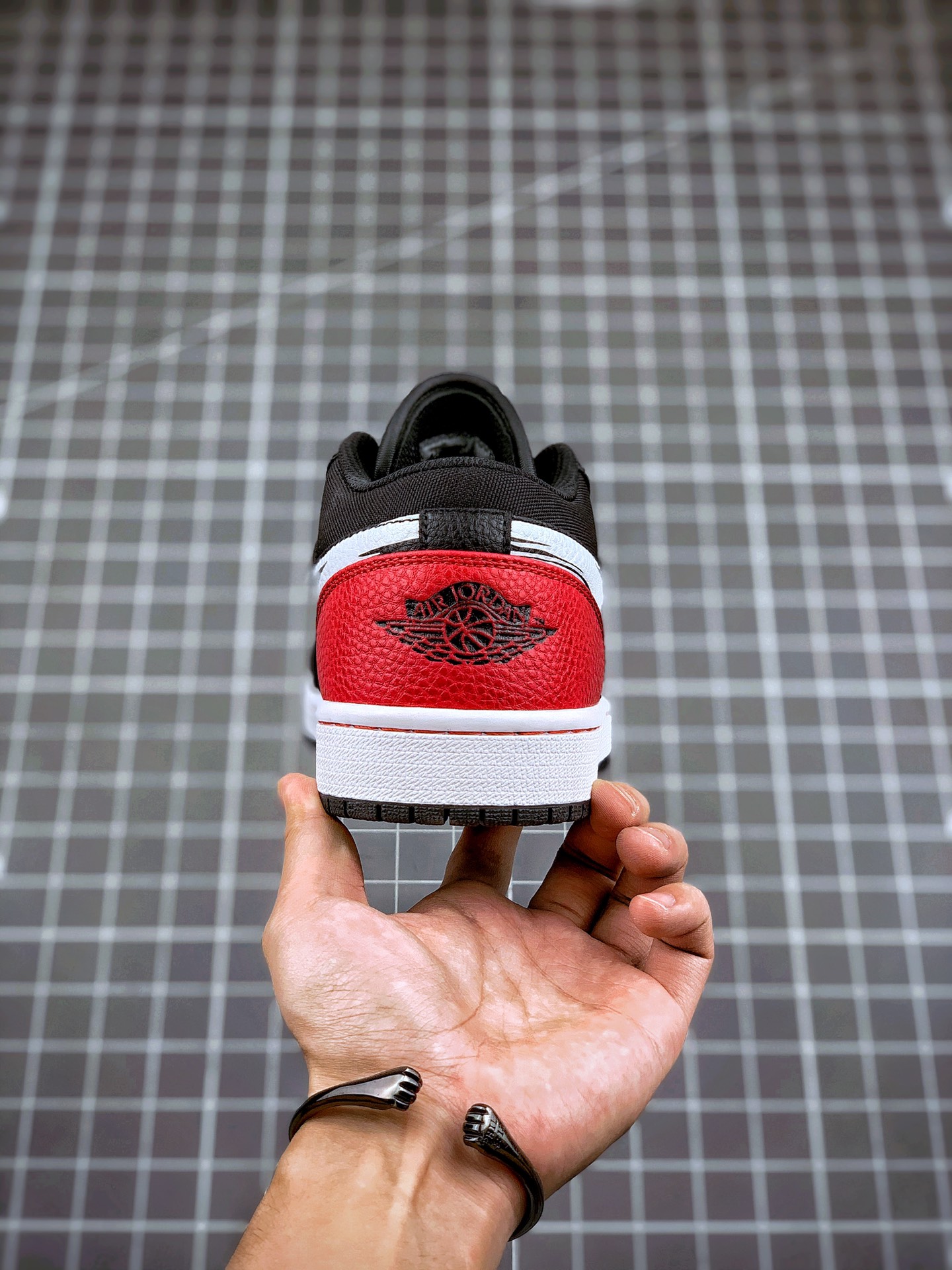 200 Air Jordan 1 Low 黑红 手绘涂鸦 乔1 低帮休闲板鞋 同步官方配色 DA4659-001