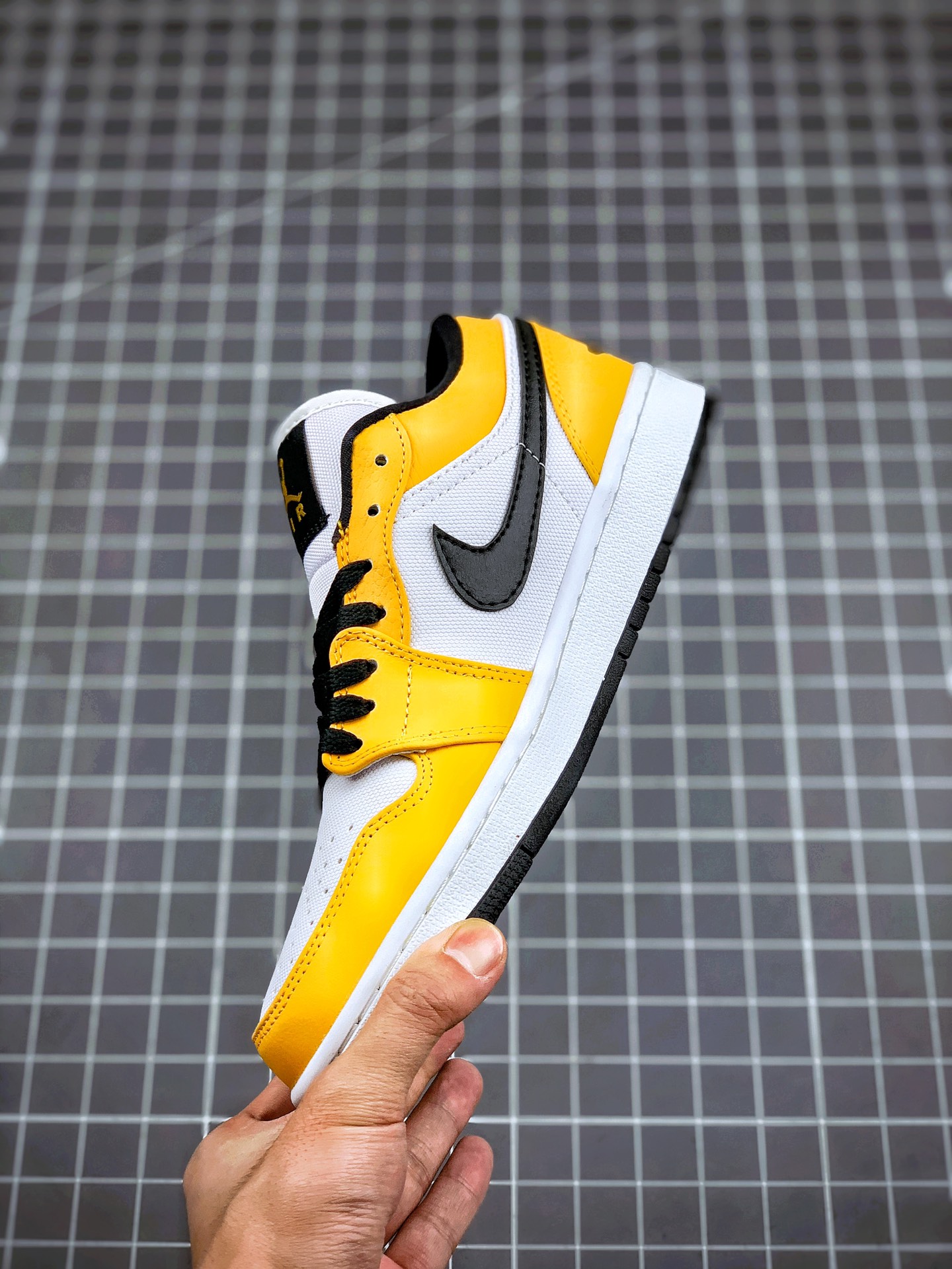 200 Air Jordan 1 Low “Laser Orange”白橙 乔1 低帮休闲板鞋 CZ4776-107