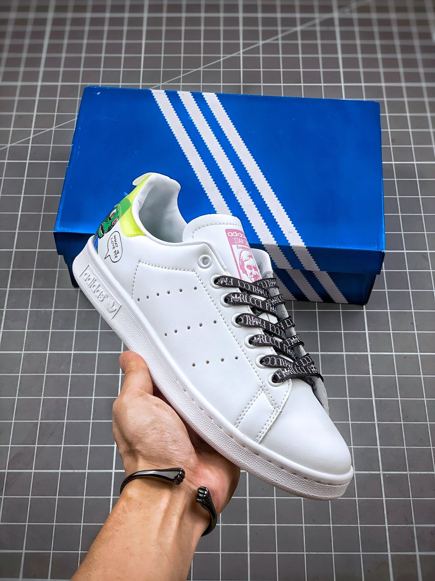 180 Stan Smith  x  FIORUCCI 史密斯联名 诞生于上个世纪 60 年代的知名潮流品牌 货号：EG5152