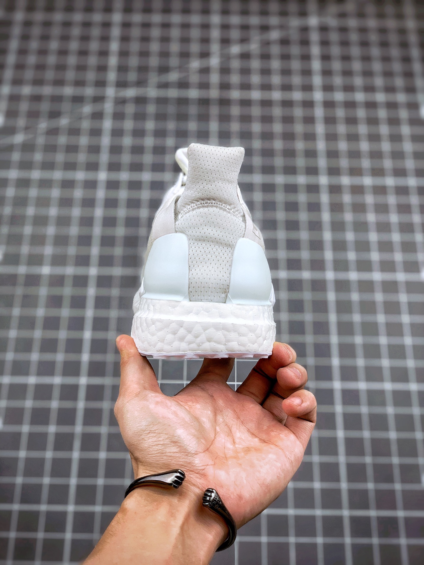 200  Pharrell x Solar Hu Glide 菲董大颗粒软爆休闲运动跑步鞋EF2378 EG7788