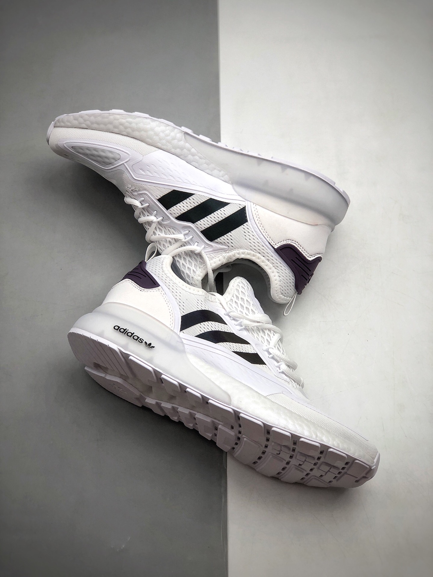 190  公司级阿迪达斯Adidas Originals ZX 2K Boost 这款街头经典板鞋FV8489