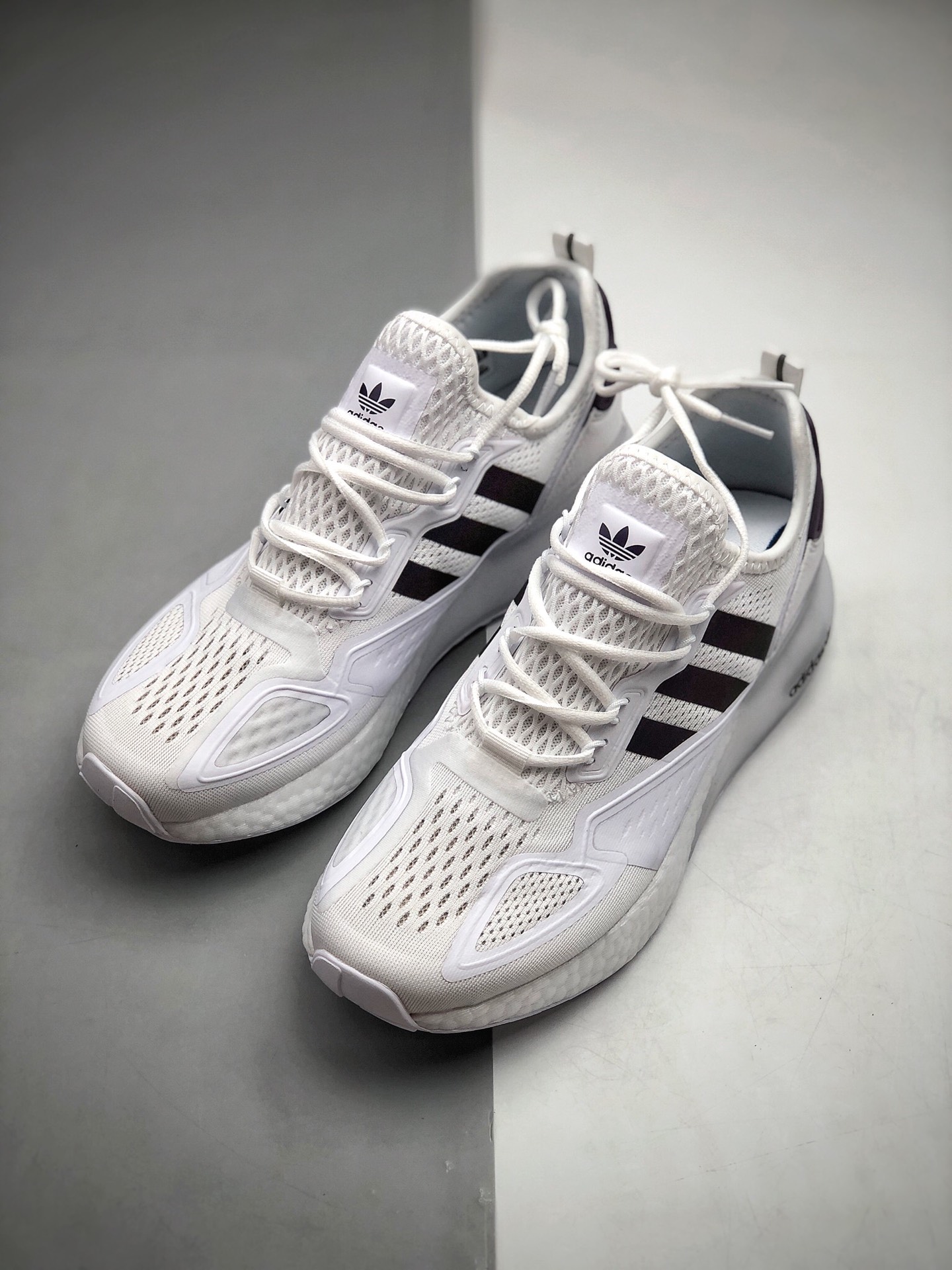 190  公司级阿迪达斯Adidas Originals ZX 2K Boost 这款街头经典板鞋FV8489