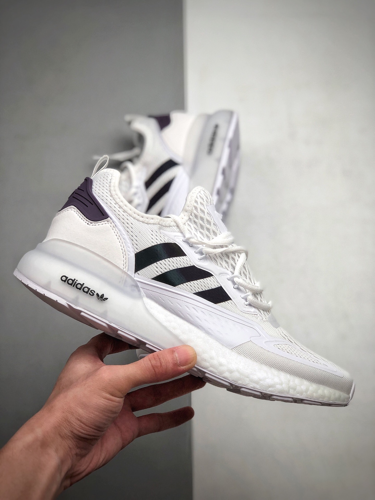 190  公司级阿迪达斯Adidas Originals ZX 2K Boost 这款街头经典板鞋FV8489