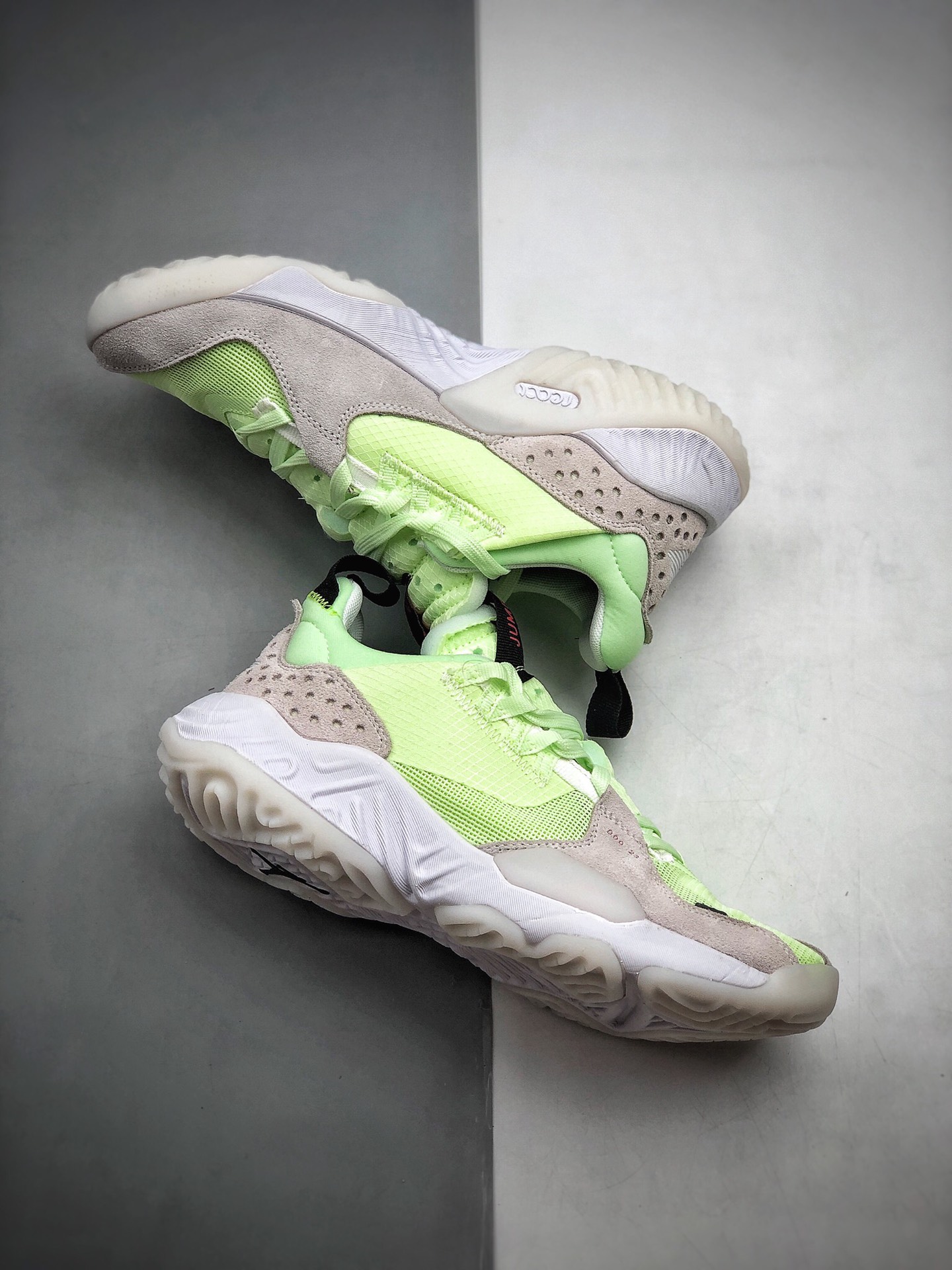 270 Jordan Delta React SP 乔丹代尔塔 亚瑞 泡棉系列  CT1003-700