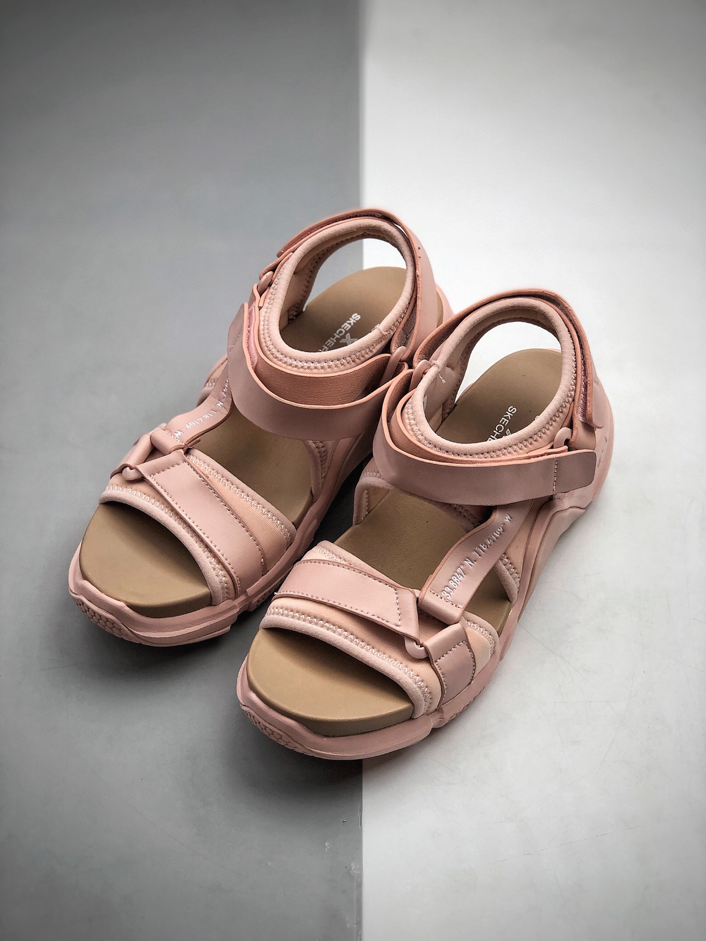 150 Skechers Neo Block Catalina sandal 斯凯奇一字带厚底增高休闲时尚露趾凉鞋 133011/BLK