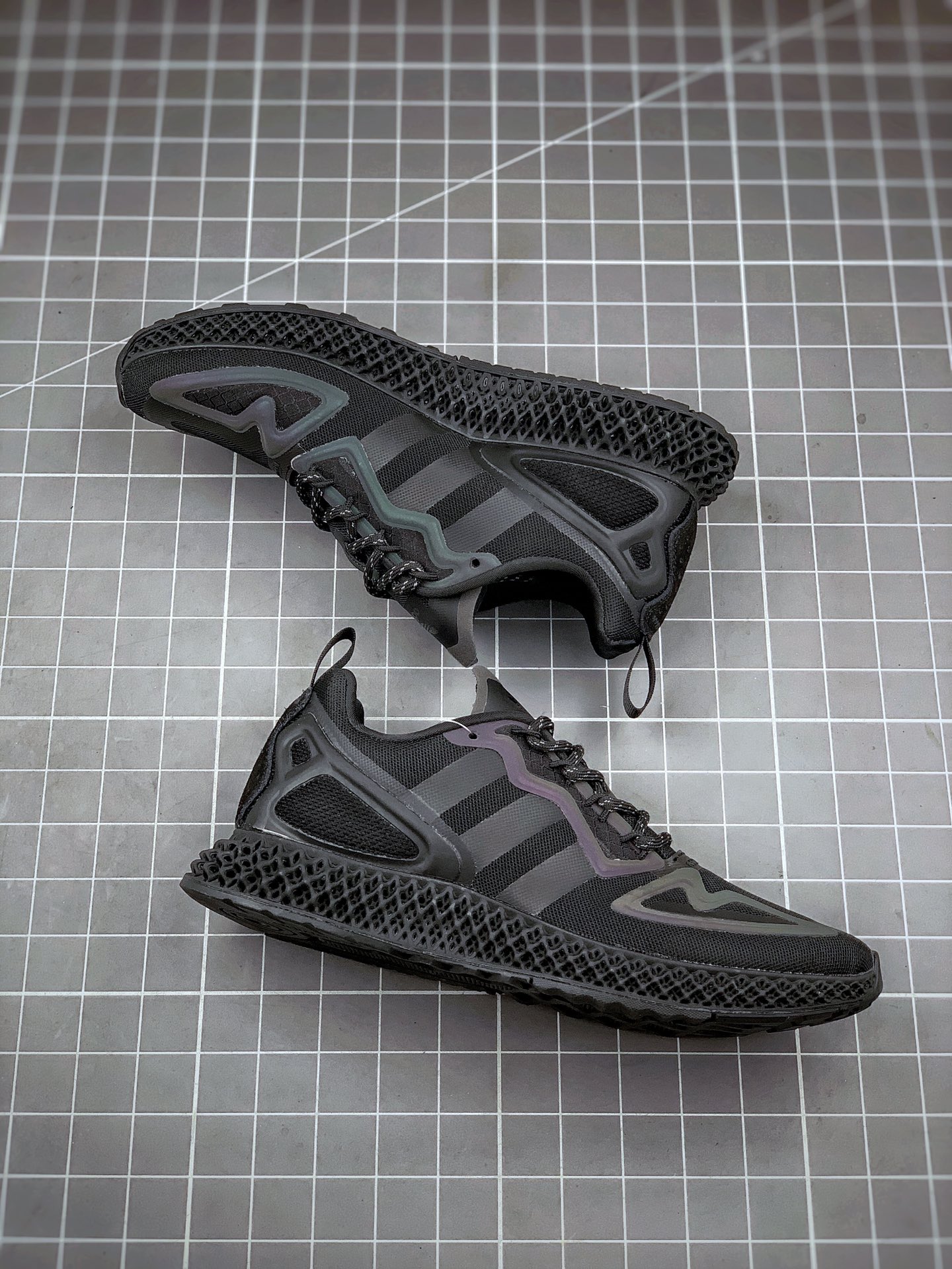 280 穿梭矢量未来，致敬全新科技4D打印阿迪达斯Adidas AlphaEDGE 4D竖状 变色龙 FV9029
