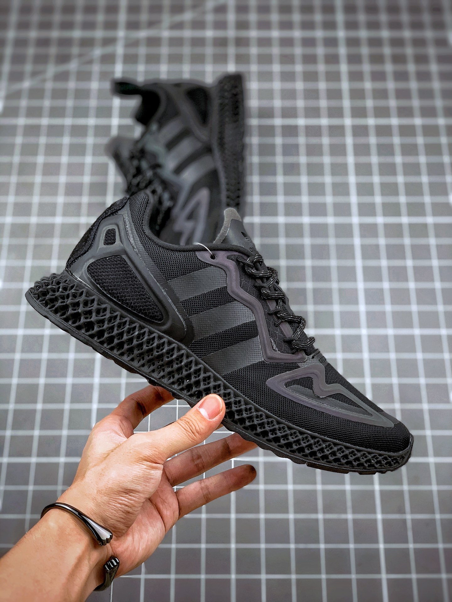 280 穿梭矢量未来，致敬全新科技4D打印阿迪达斯Adidas AlphaEDGE 4D竖状 变色龙 FV9029