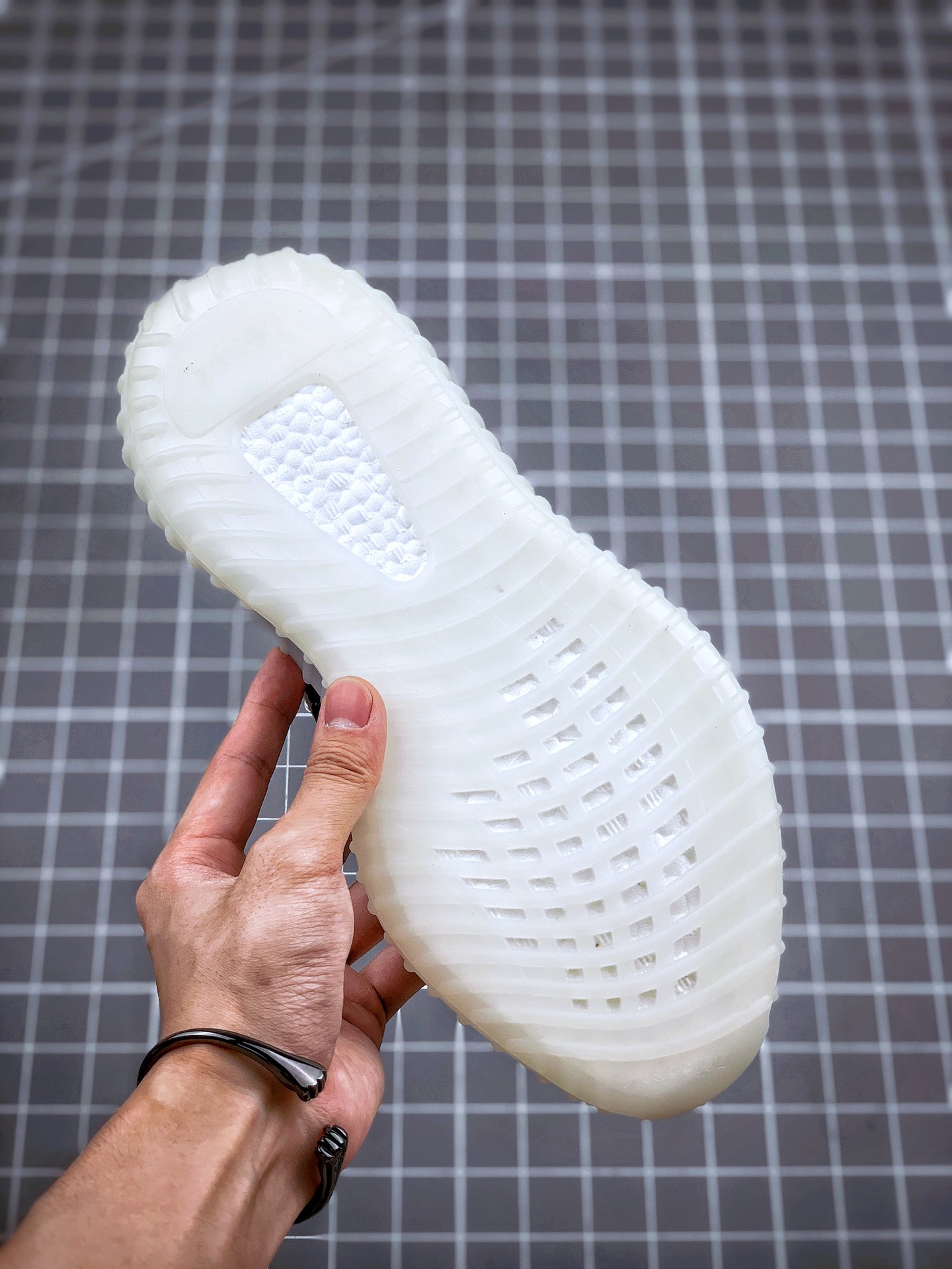 200 Yeezy 350 Boost V2 白斑马