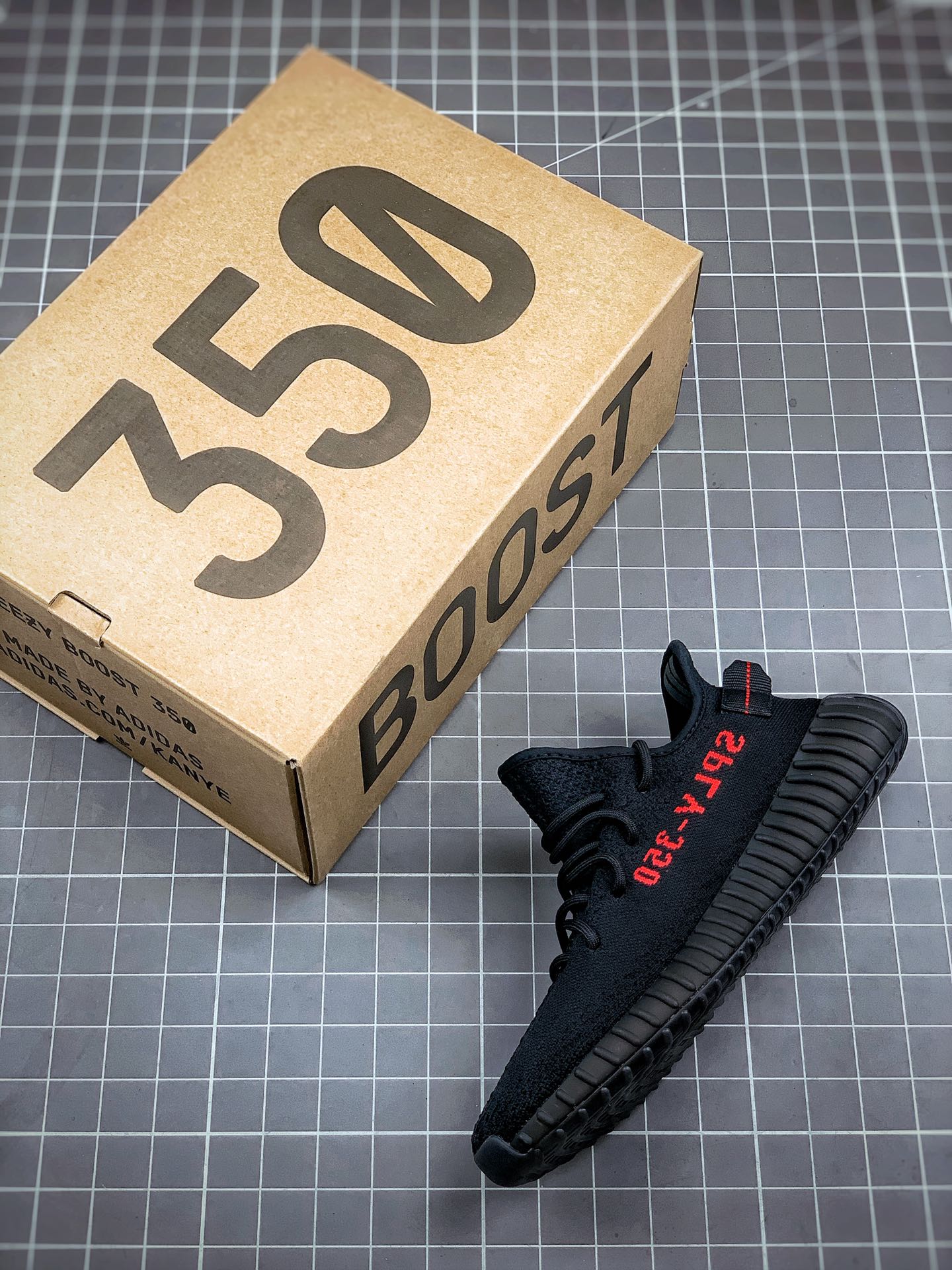 200 Yeezy 350 Boost V2 黑红字 外贸客户指定订单