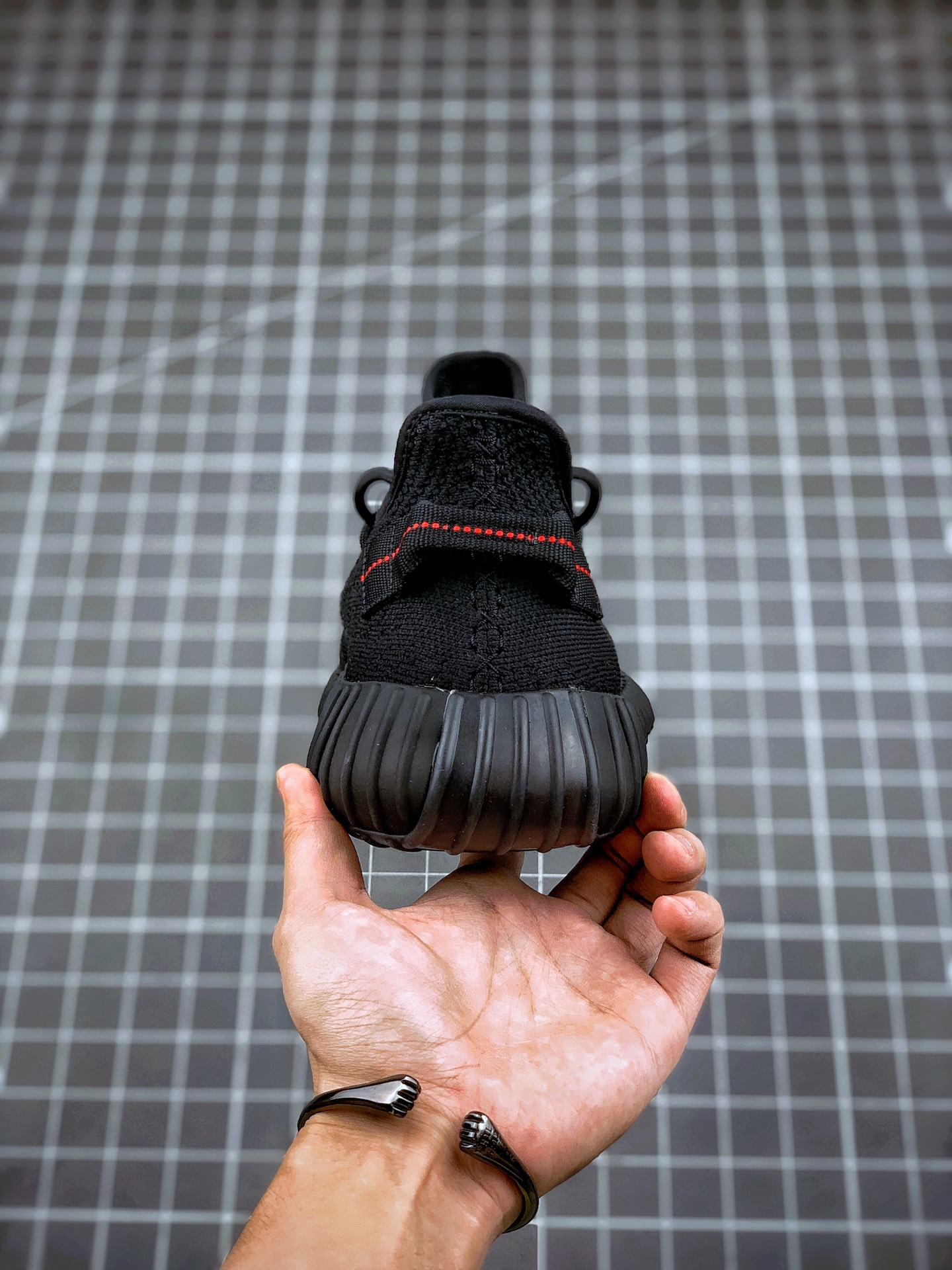 200 Yeezy 350 Boost V2 黑红字 外贸客户指定订单