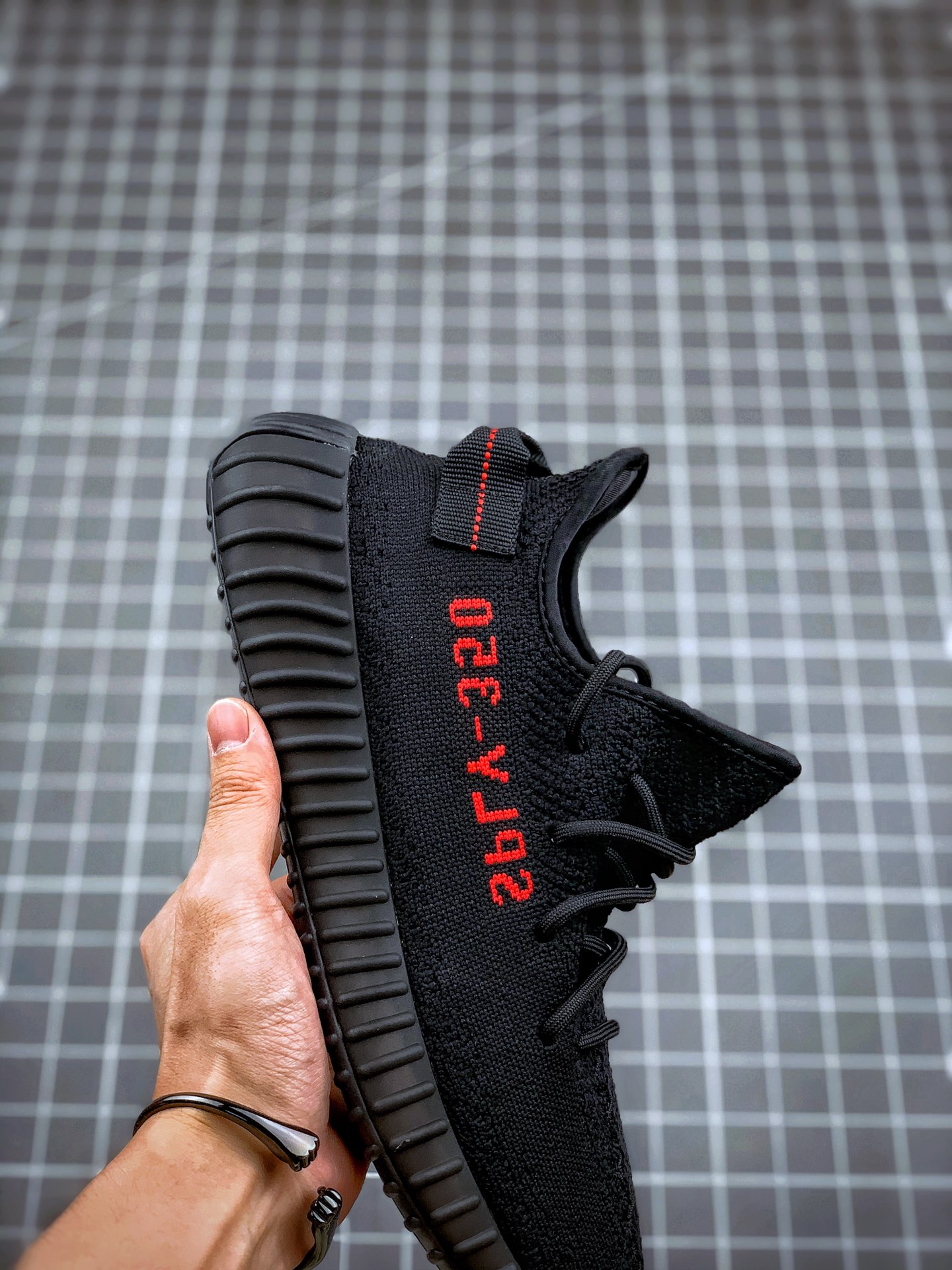 200 Yeezy 350 Boost V2 黑红字 外贸客户指定订单