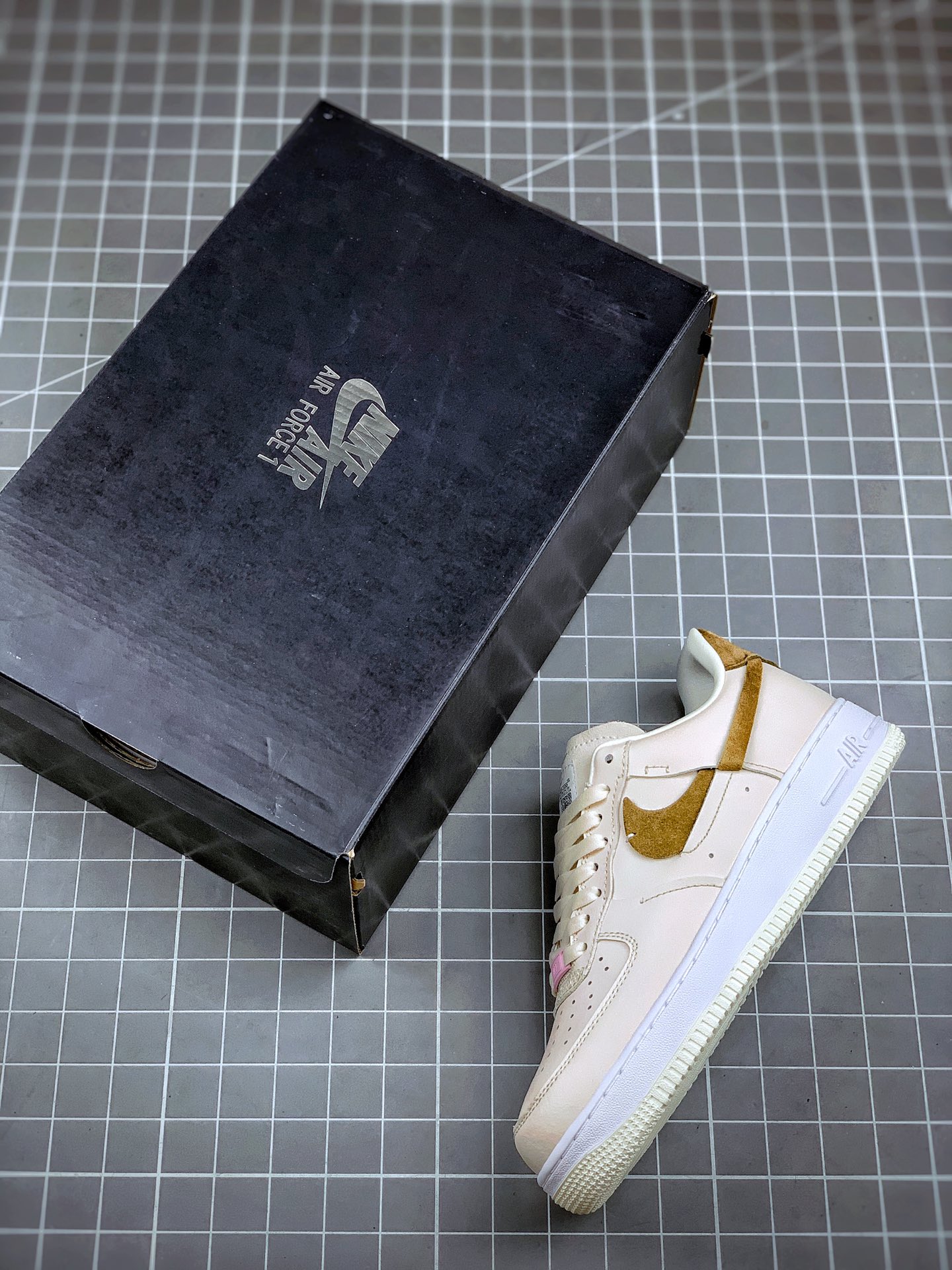 200 Air FORCE 1 Lx 空军解构 代购平台专供版 DC1425-100