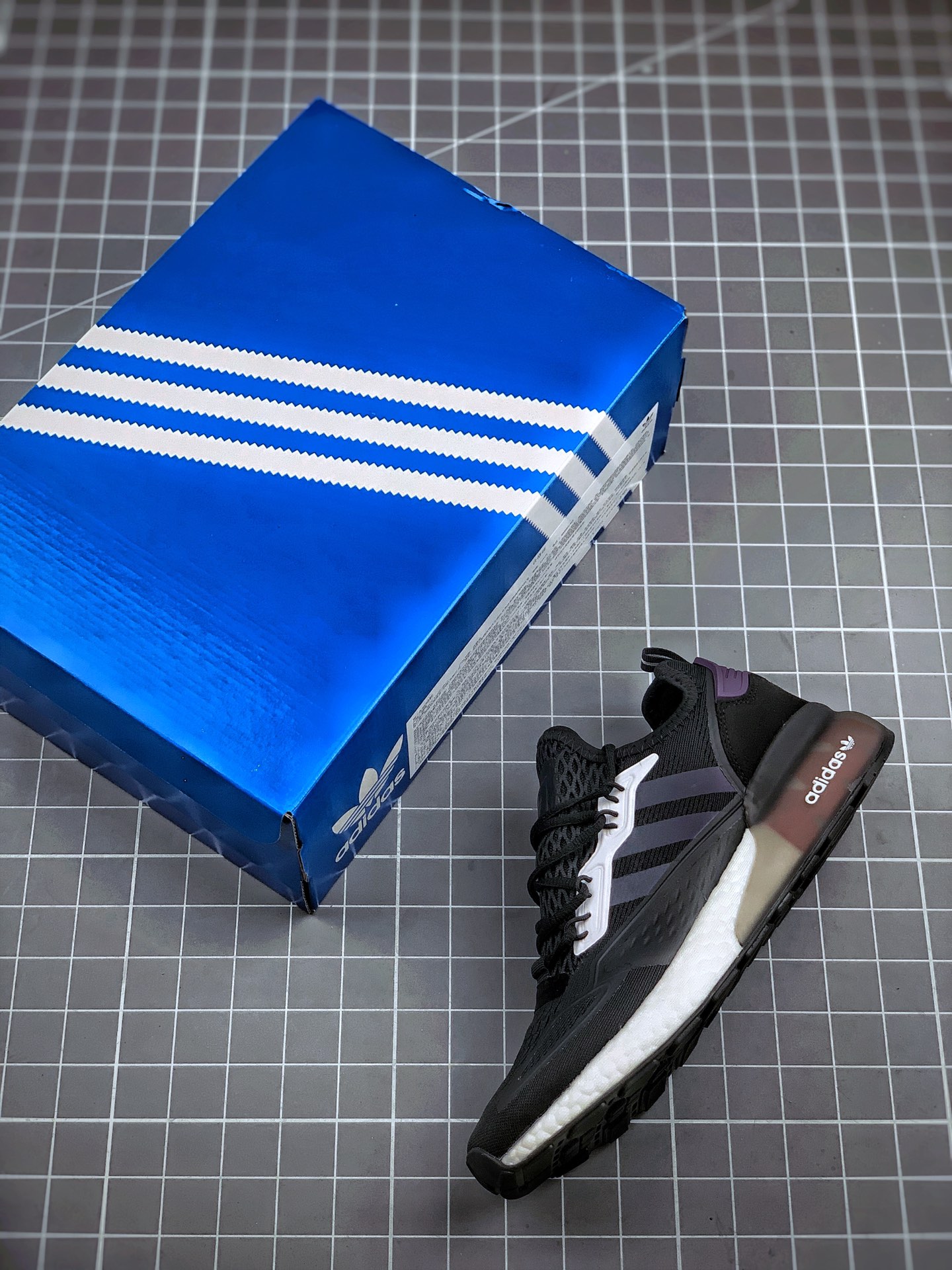 190 AD Originals ZX 2K Boost  这款街头经典板鞋FV7475