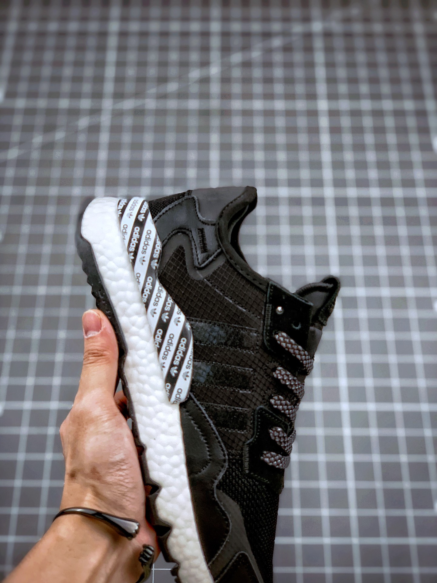 180 Adidas Nite Jogger 2019 Boost 三叶草 联名夜行者 货号：FV4567