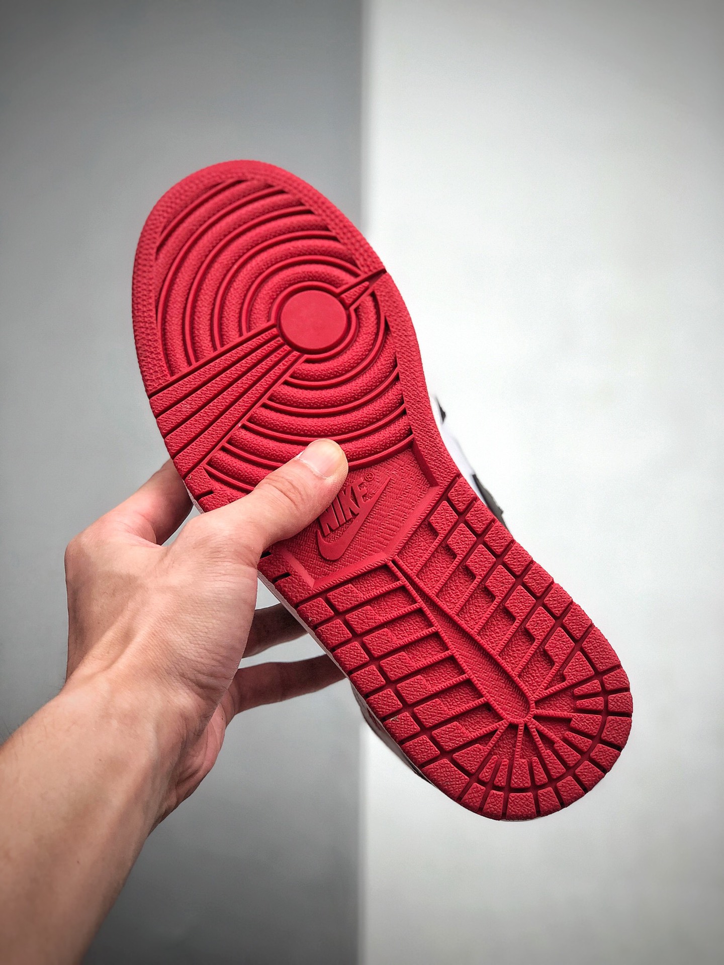 270  Jordan 1 Retro High  高帮 黑脚趾 AJ1 乔丹1代 aj1 乔1 高邦 黑脚趾 555088-125