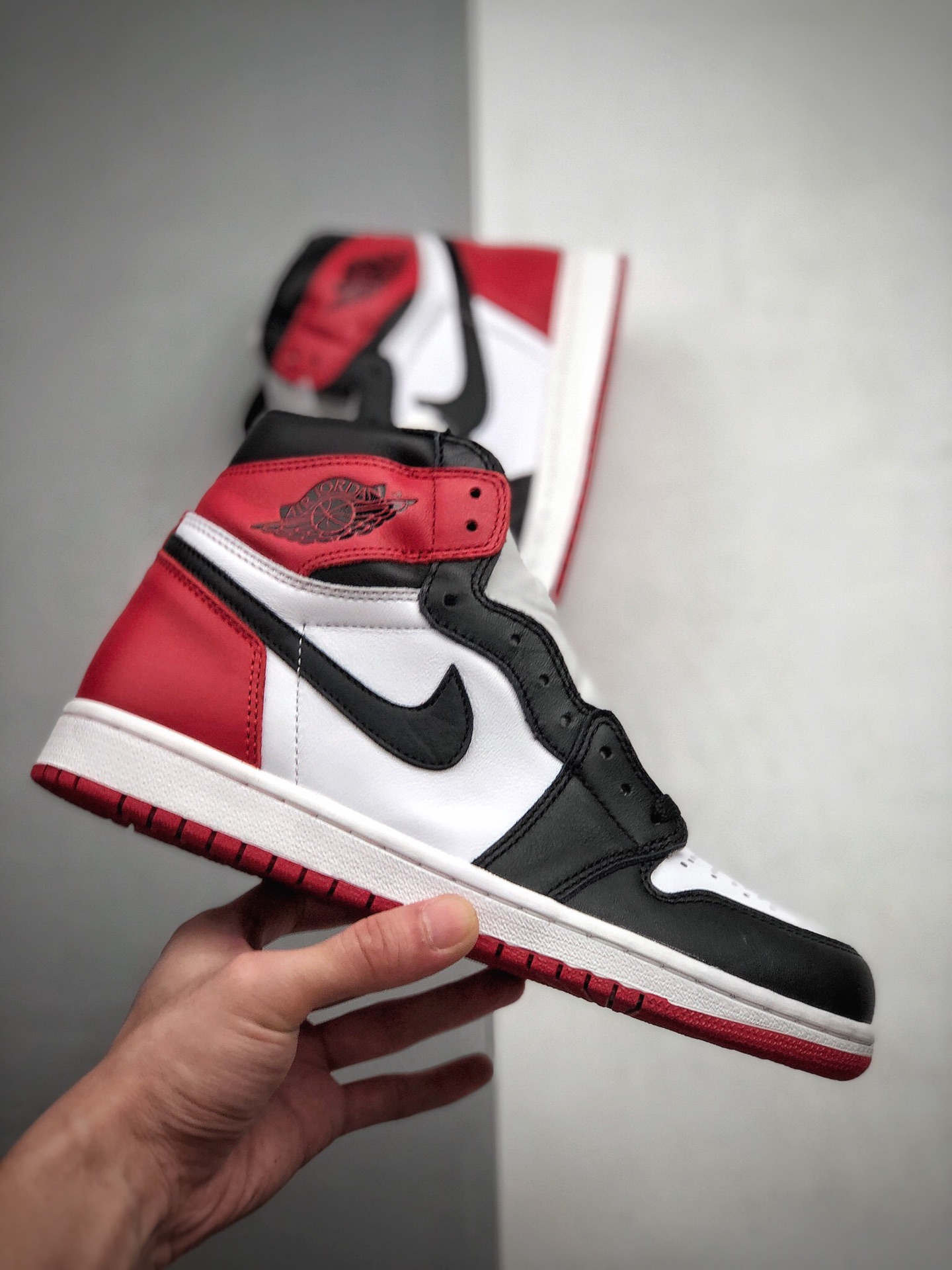 270  Jordan 1 Retro High  高帮 黑脚趾 AJ1 乔丹1代 aj1 乔1 高邦 黑脚趾 555088-125
