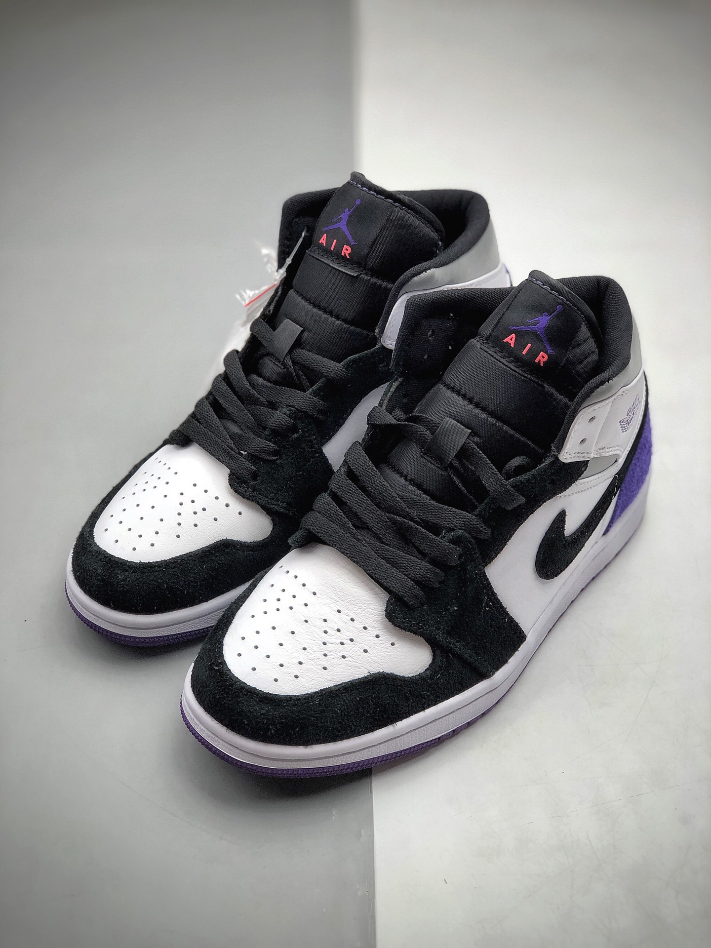 250 Air Jordan 1 Mid 灰熊猫  AJ1乔一中帮休闲板鞋 852542-105