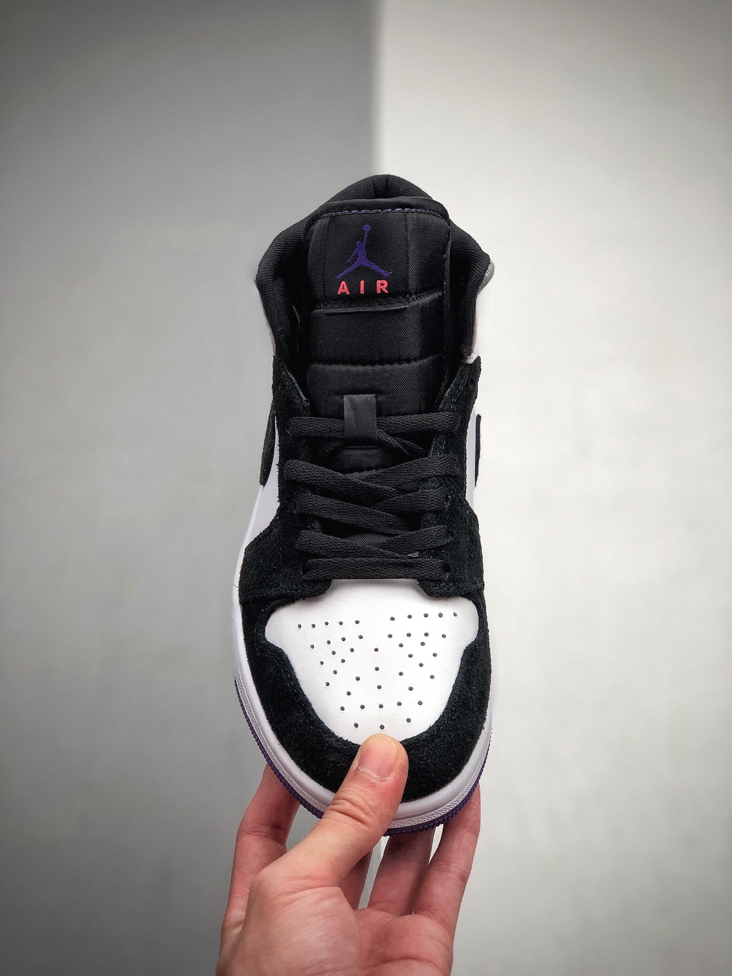 250 Air Jordan 1 Mid 灰熊猫  AJ1乔一中帮休闲板鞋 852542-105