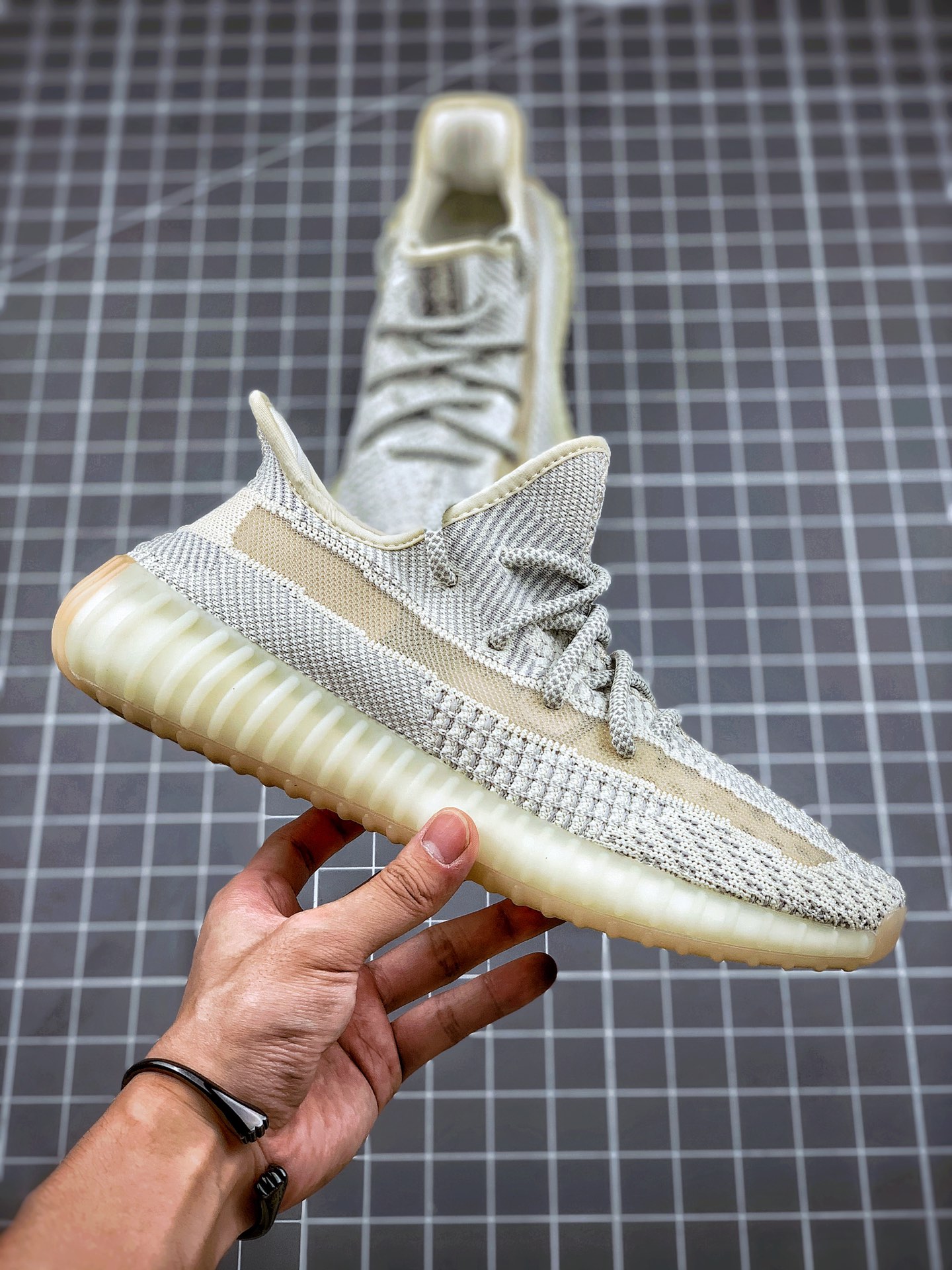 200 YEEZY 350V2 芝麻天使 美洲限定2.0