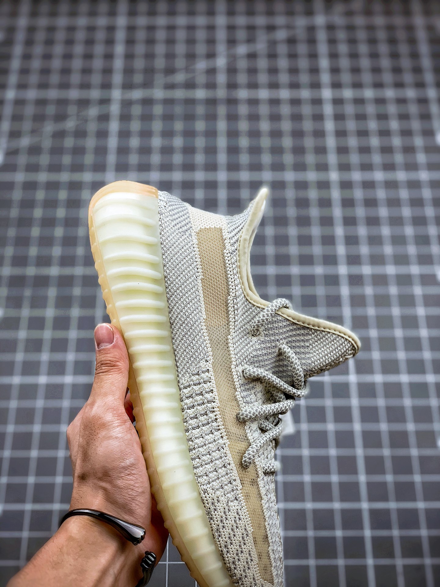 200 YEEZY 350V2 芝麻天使 美洲限定2.0