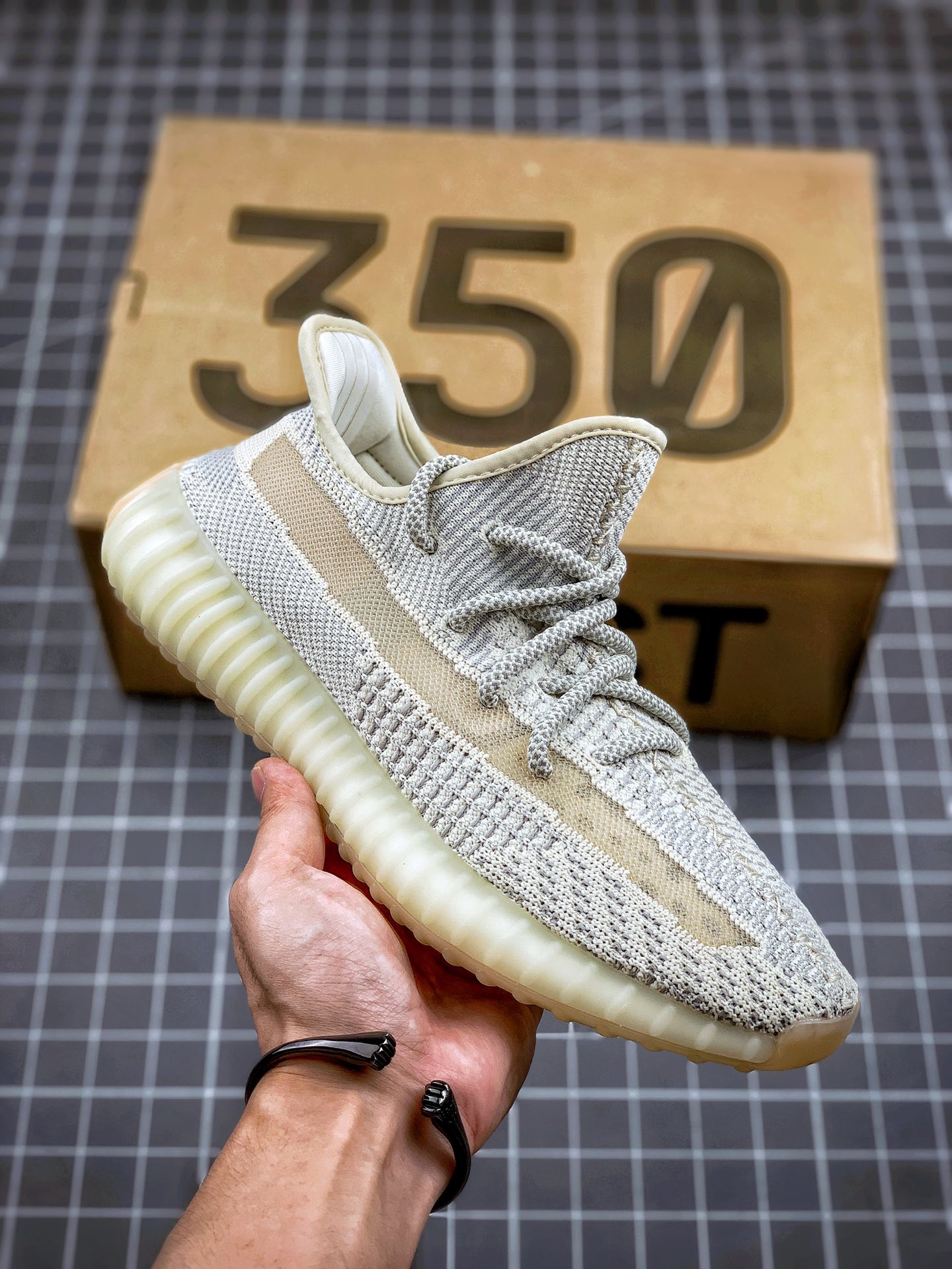 200 YEEZY 350V2 芝麻天使 美洲限定2.0