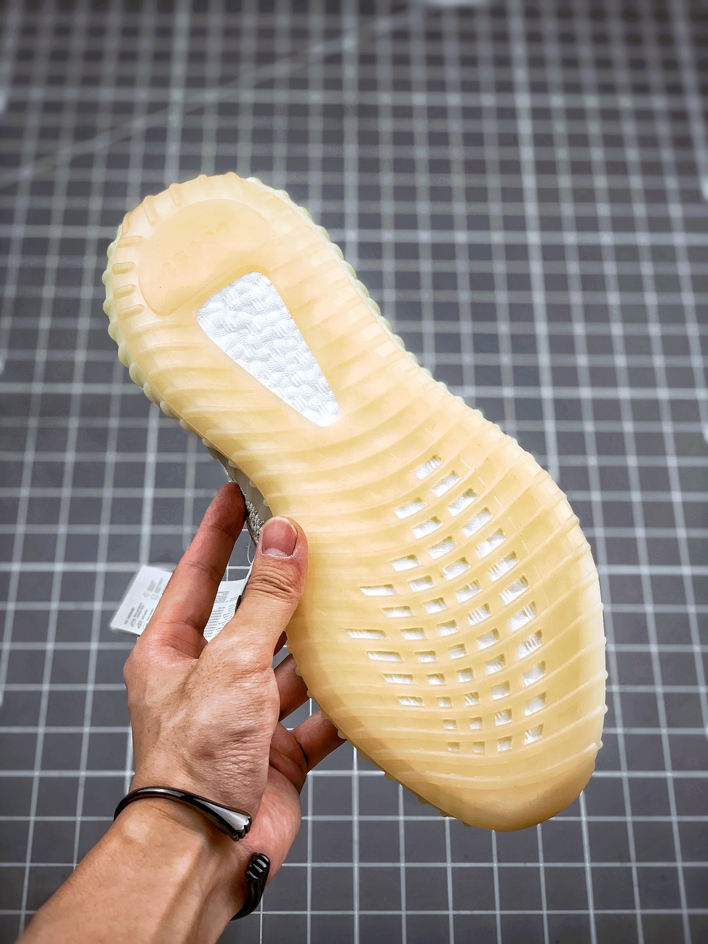 200 YEEZY 350V2 芝麻天使 美洲限定2.0