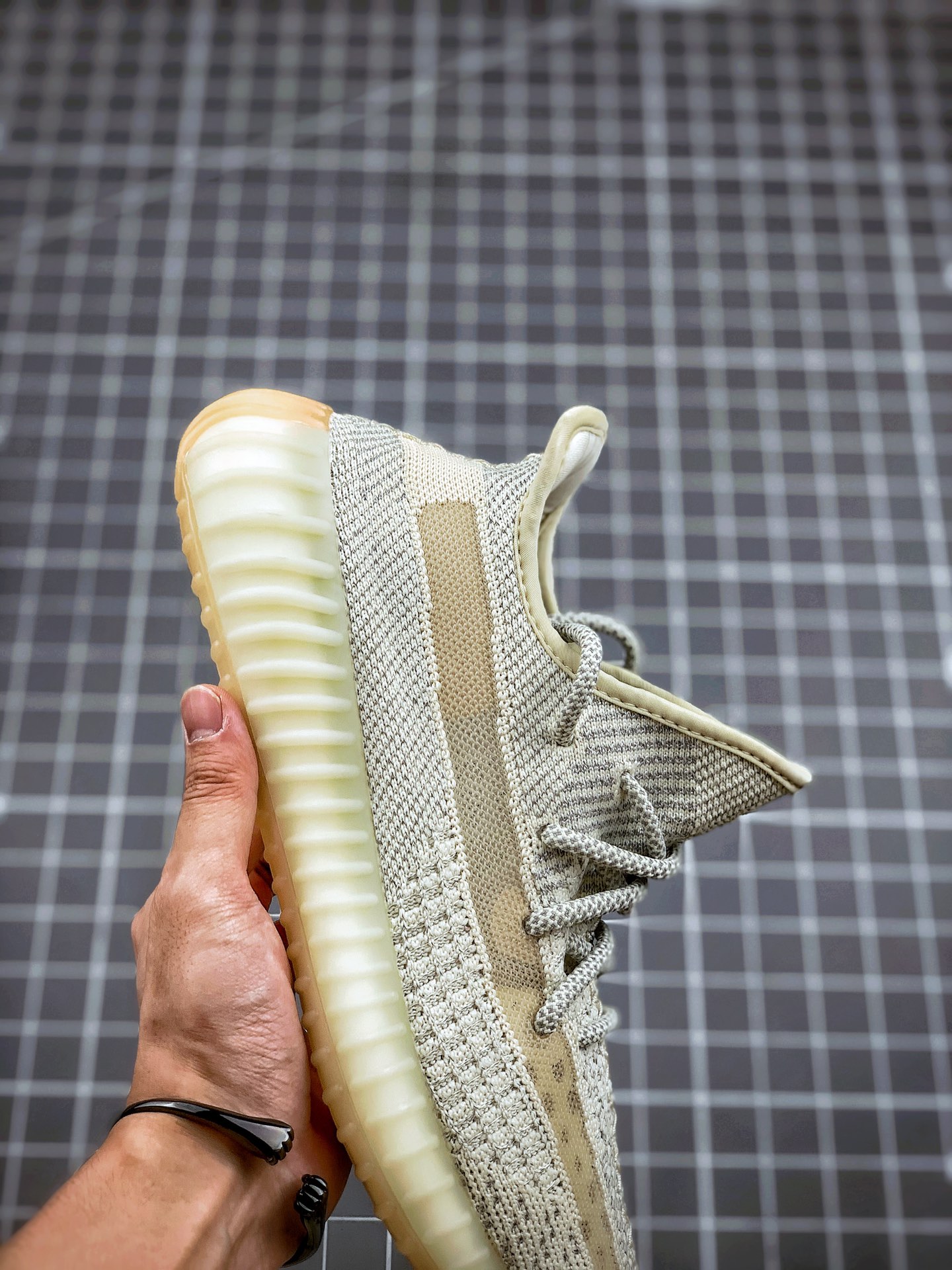 200 YEEZY 350V2 芝麻满天星 美洲限定2.0