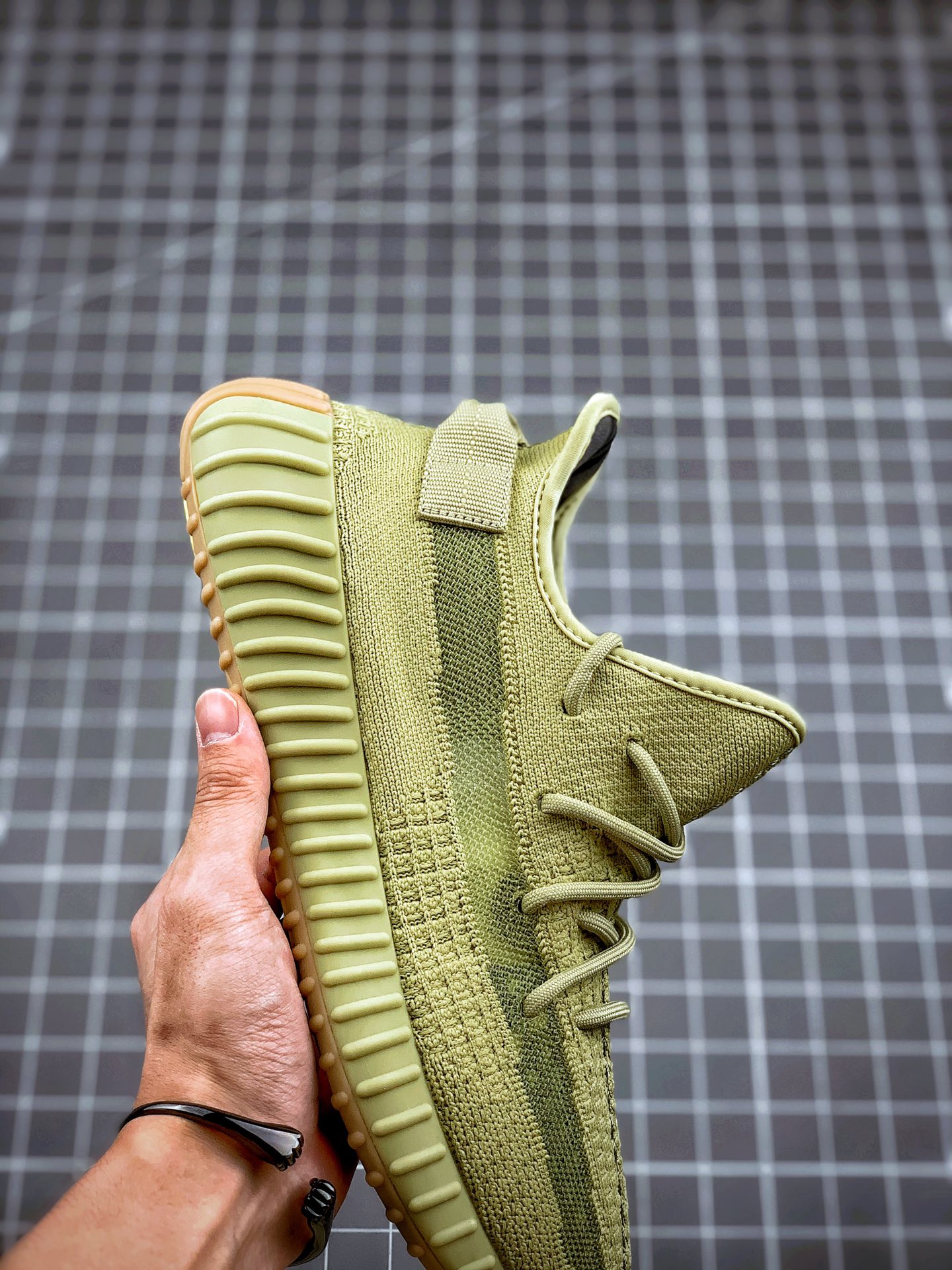 200 Yeezy 350 Boost V2 ”Sulfur” 抹茶