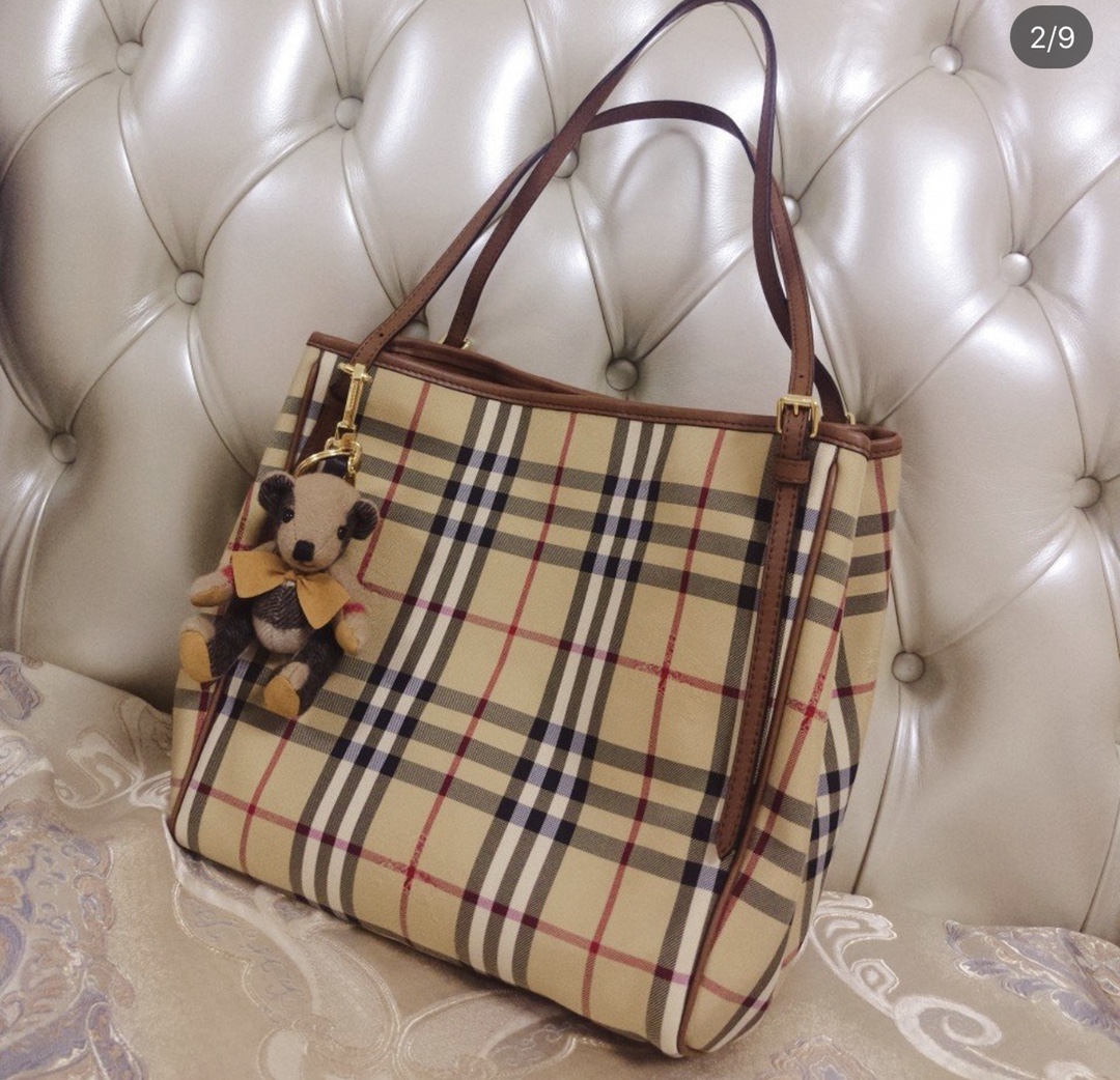 Bolsa Burberry Renderizações da parte superior do corpo — photo 5