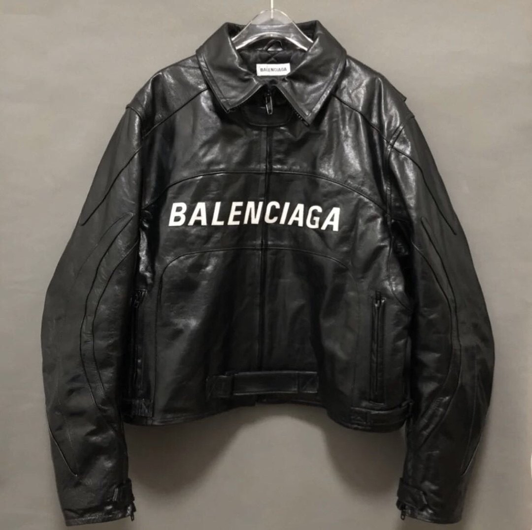 NO:721921,Original imported cowhide, customer photo!  , full of texture. Customized imported cowhide, very high-end, long-term stock, Balenciaga-clothing, balenciaga, cowhide,19860909原版进口牛皮,客照！,满满的质感.定制进口牛皮,非常高档,长期有货,巴黎世家-服装,balenciaga,cowhide,,Women's clothing