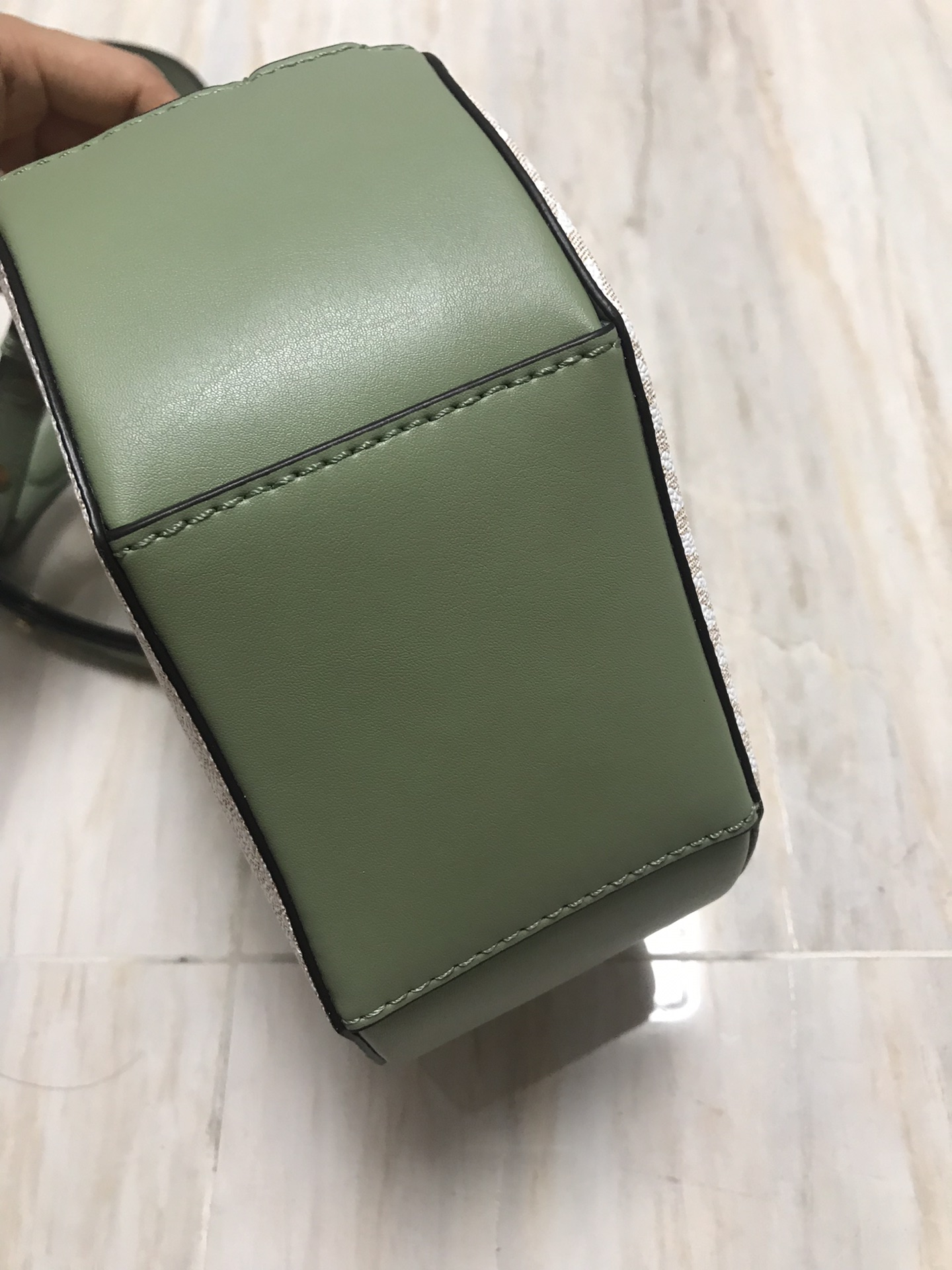 Michael Kors 新拼色 手提圆包pu拼绿色