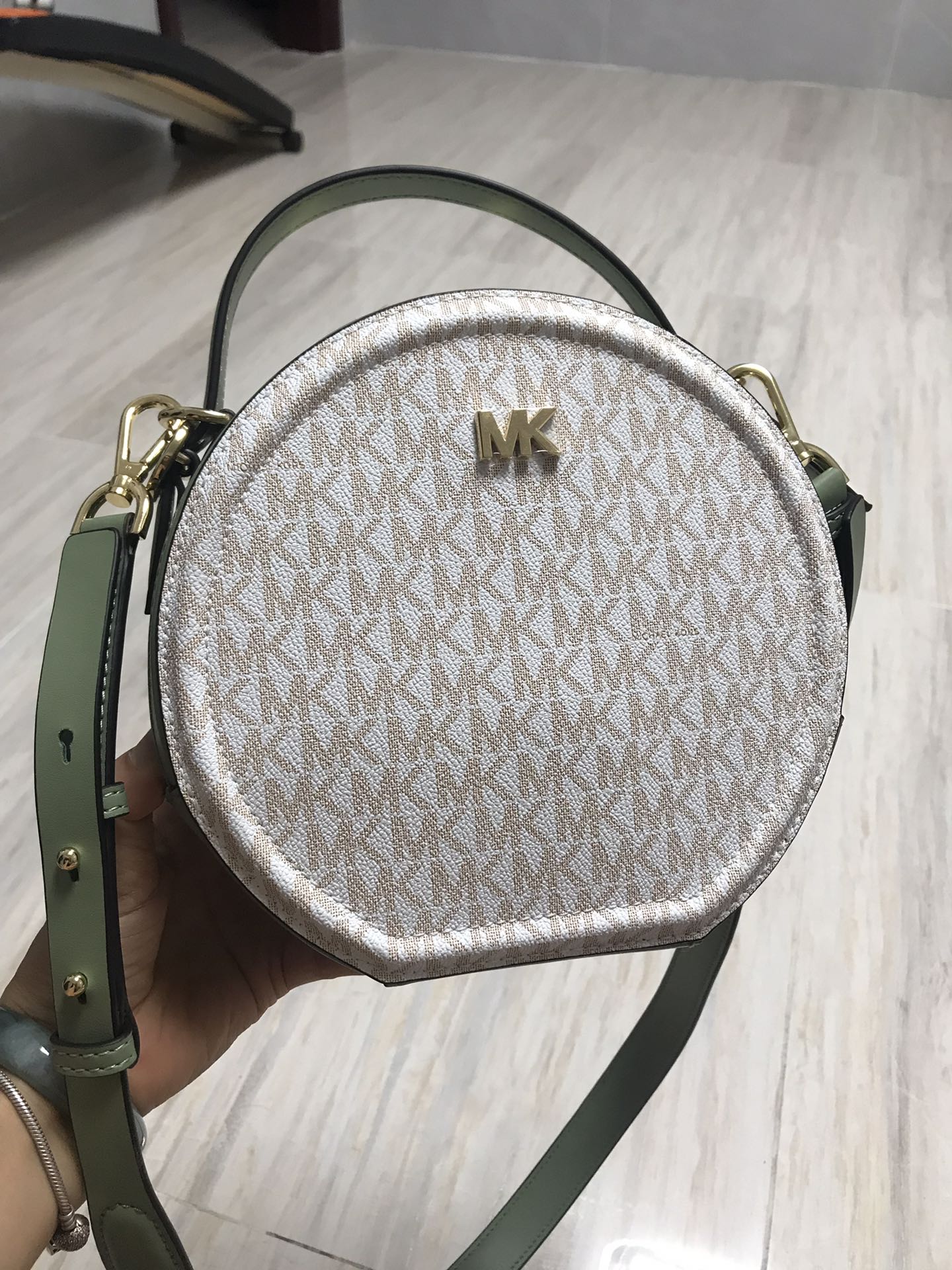 Michael Kors 新拼色 手提圆包pu拼绿色