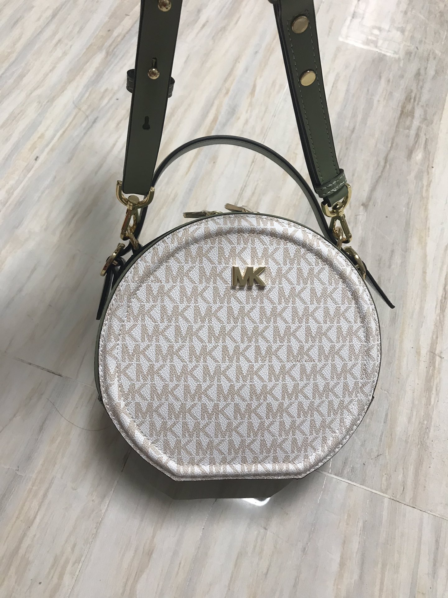 Michael Kors 新拼色 手提圆包pu拼绿色