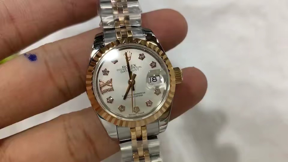Rolex 劳力士日志系列女款，每个时间点都用星星来代表