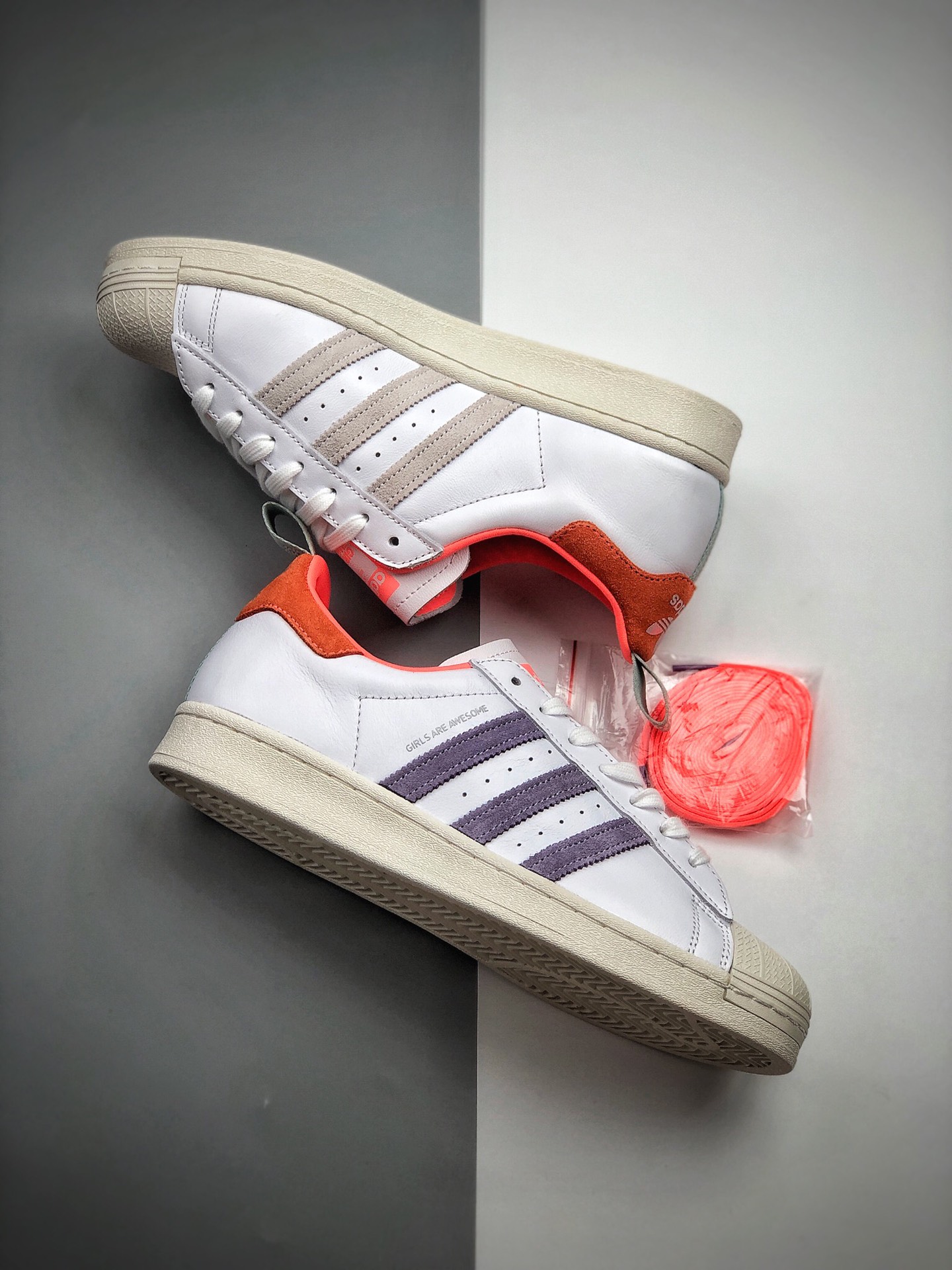 200  阿迪达斯adidas三叶草 Originals 联名 Superstar Superstar50周年白科技紫橙 贝壳头经典百搭休闲运动板鞋FW8087