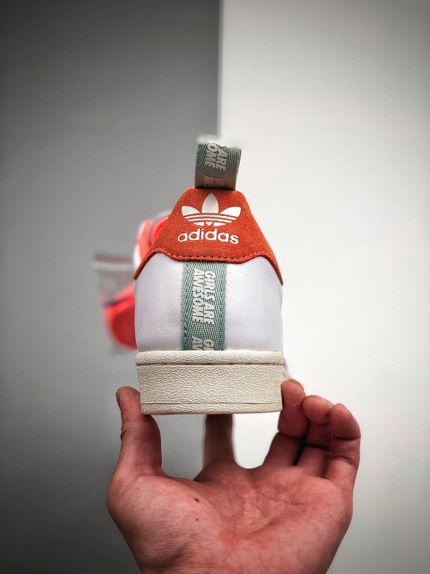 200  阿迪达斯adidas三叶草 Originals 联名 Superstar Superstar50周年白科技紫橙 贝壳头经典百搭休闲运动板鞋FW8087