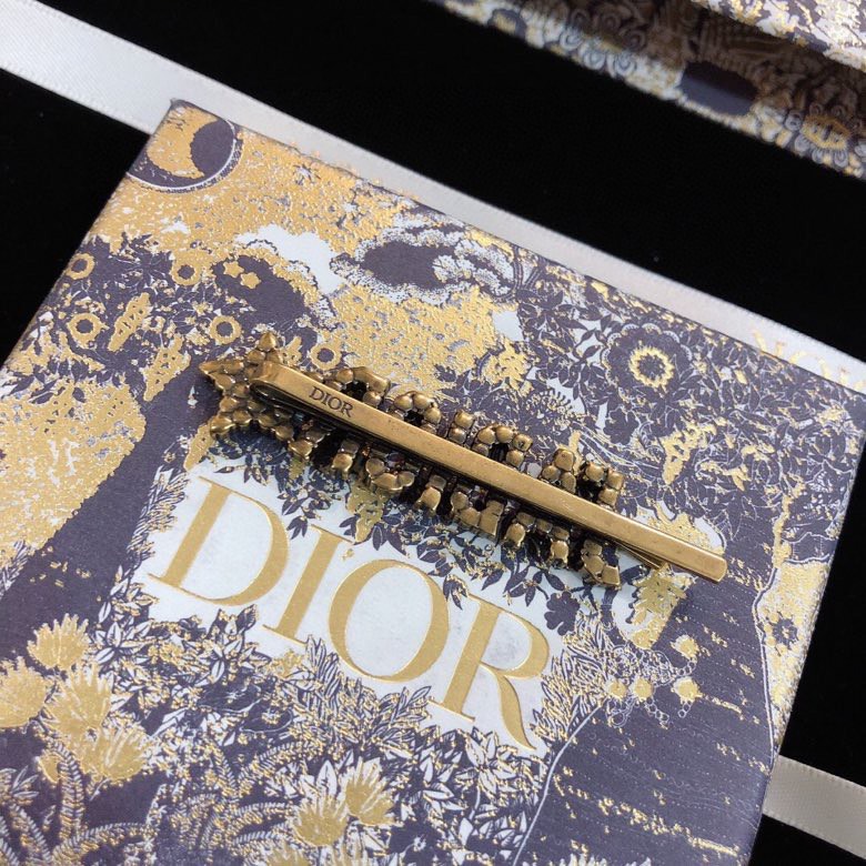Luxurious Diordio Letter and Star Hair Clips with Diamonds for ¥180. - 图片 7